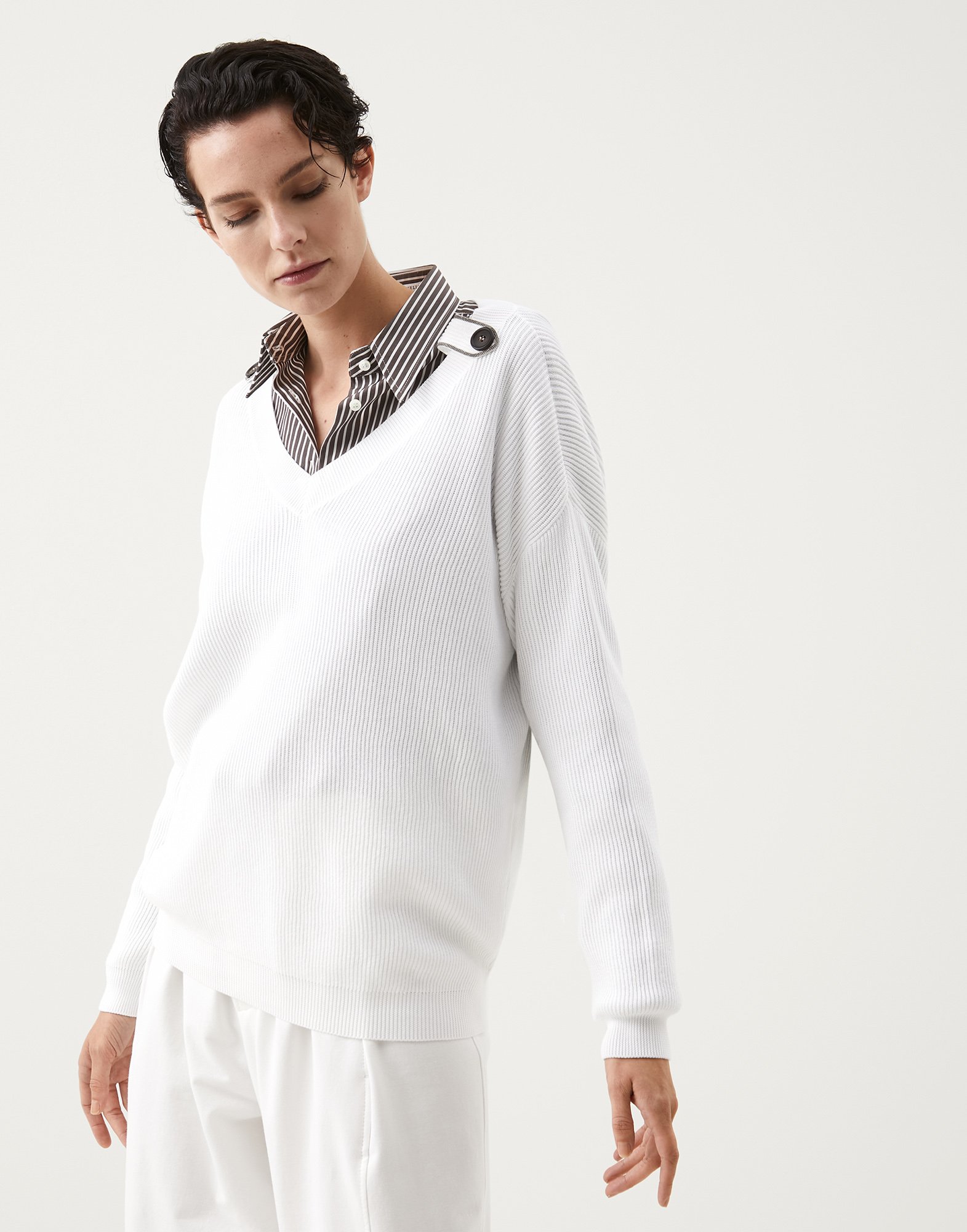 V-neck - Front view