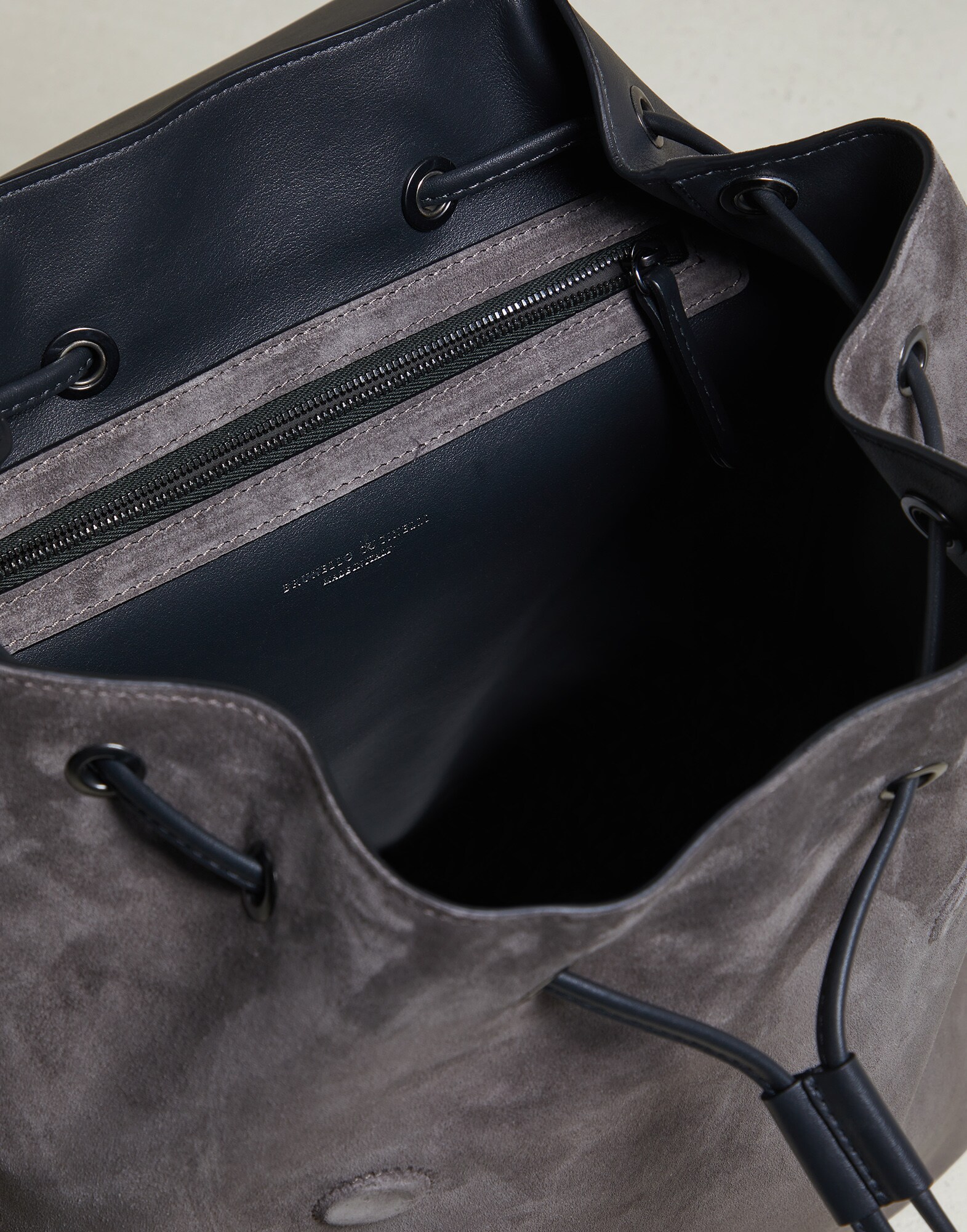 Crossbody Bag - Full look