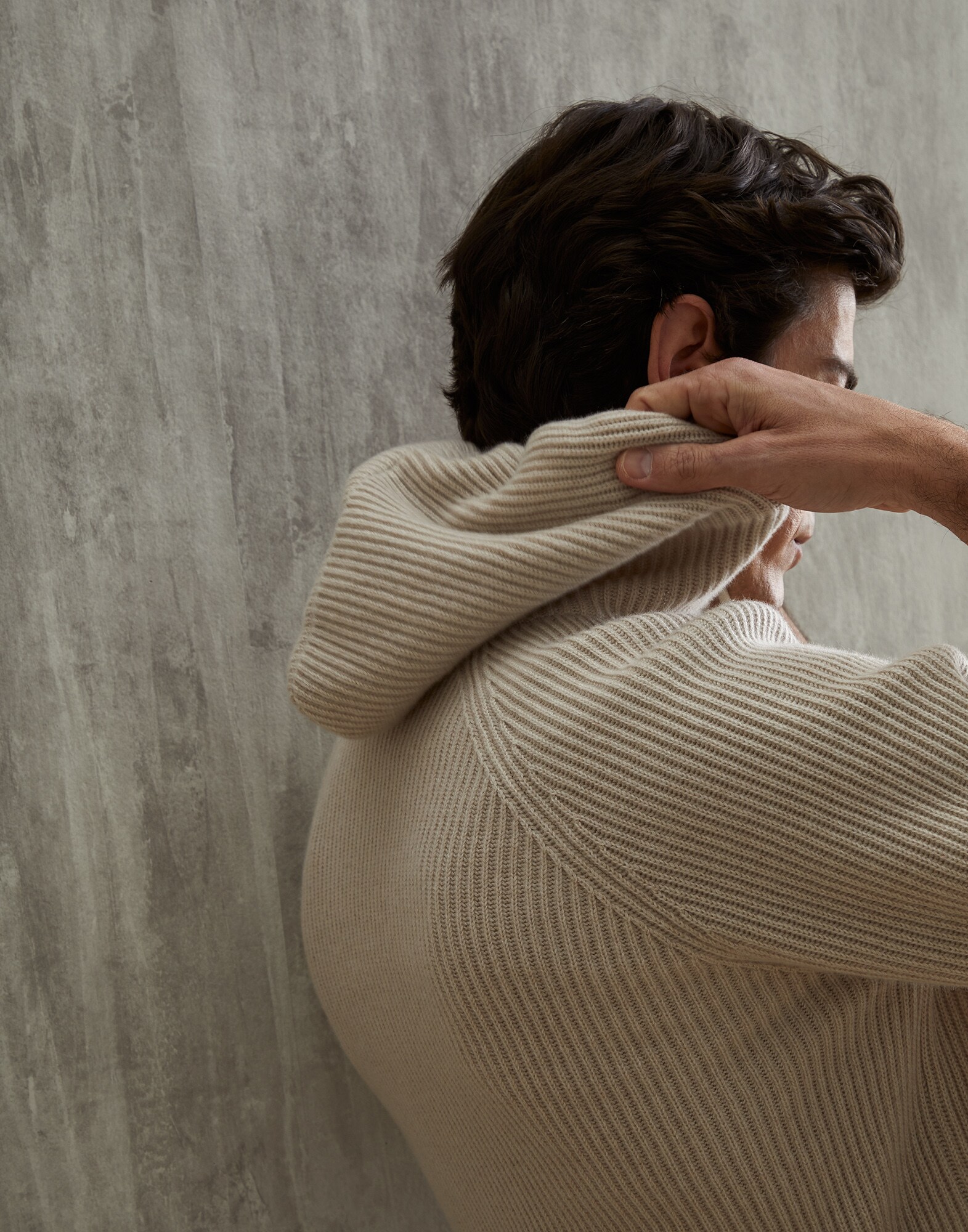 Hooded Sweater - Detail view
