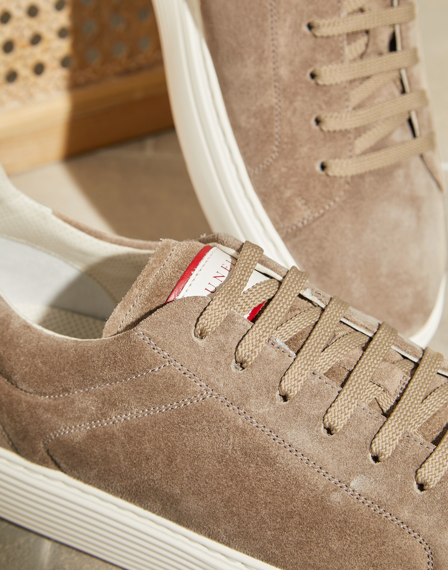 Sneakers - Detail view