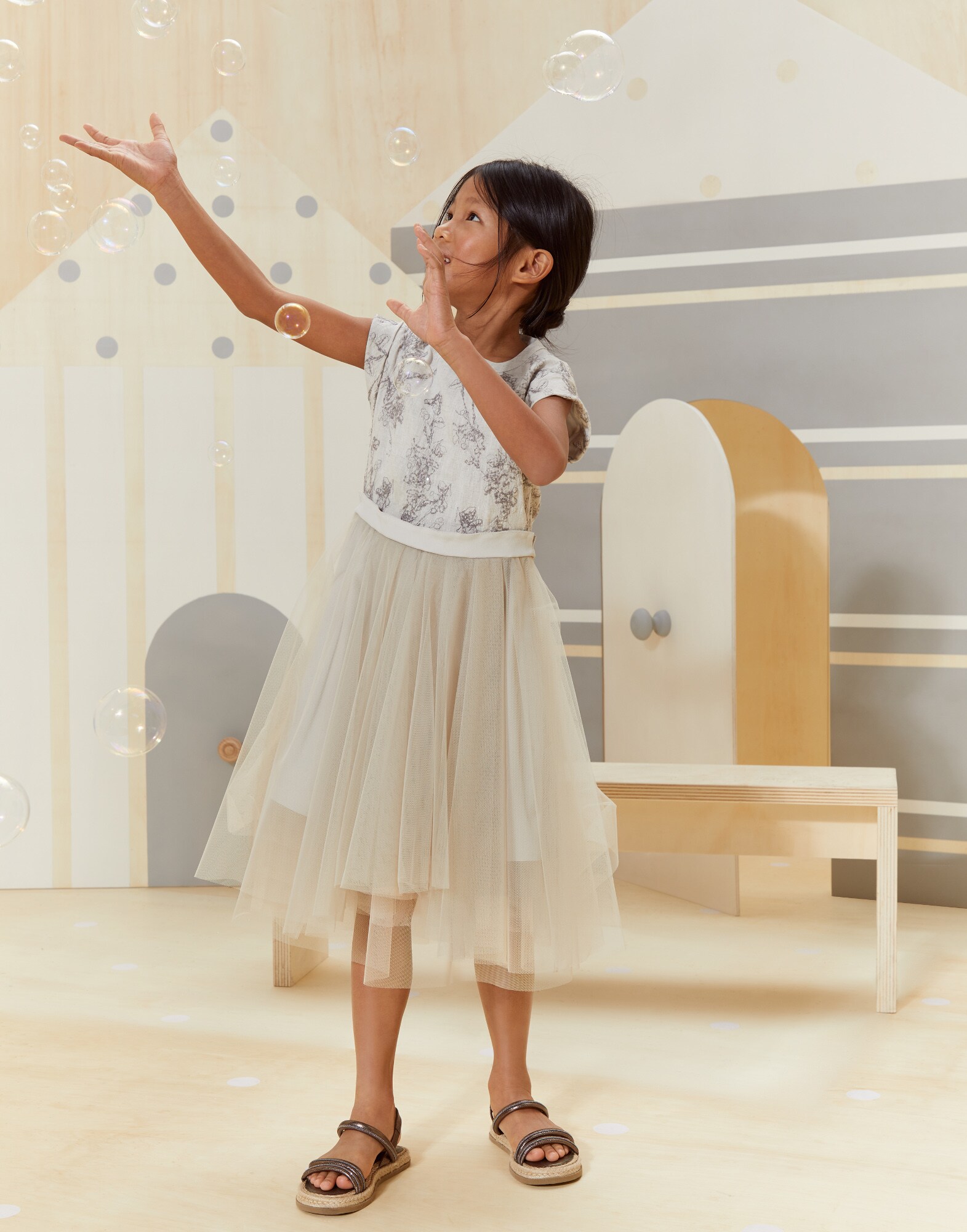 Dress - Editorial view
