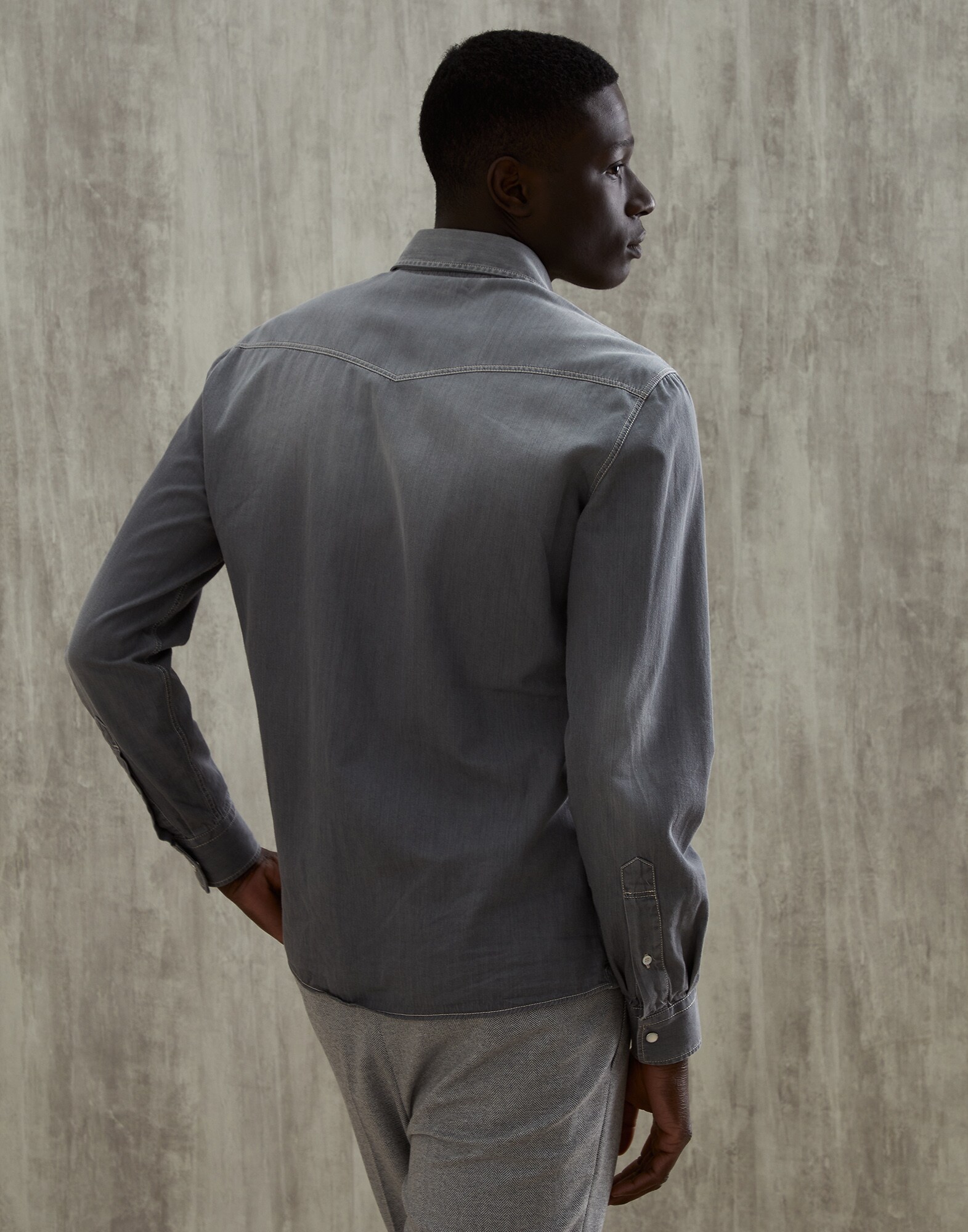 Leisure - Back view