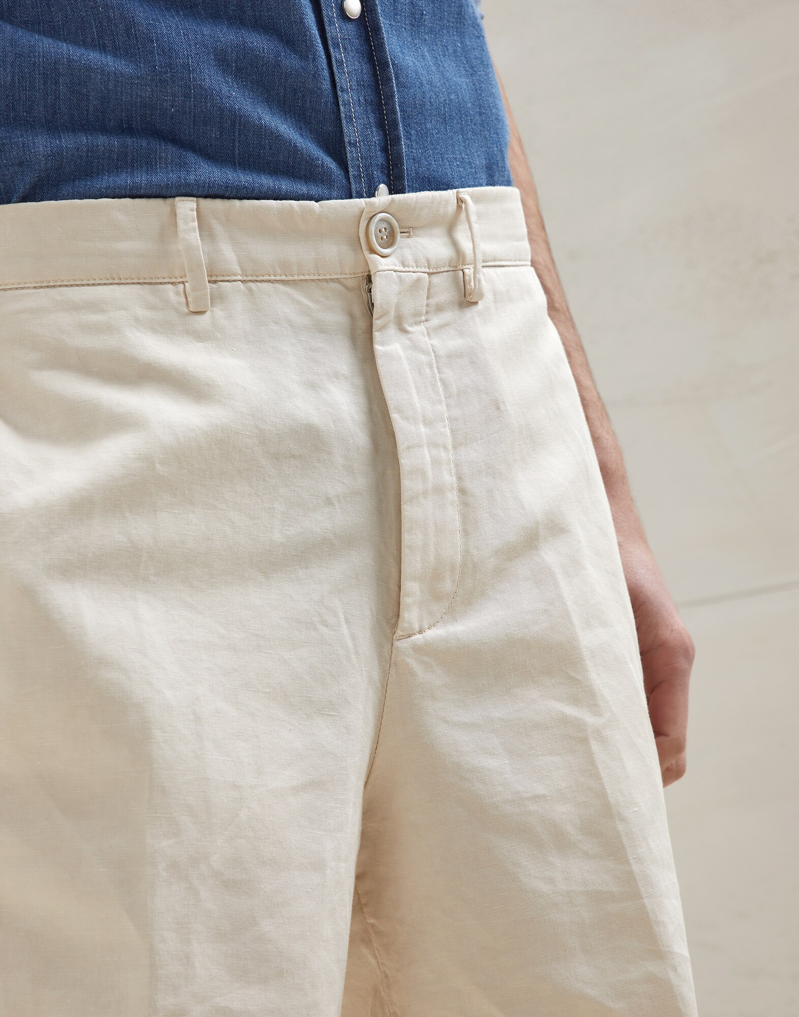 Bermuda Shorts - Detail view