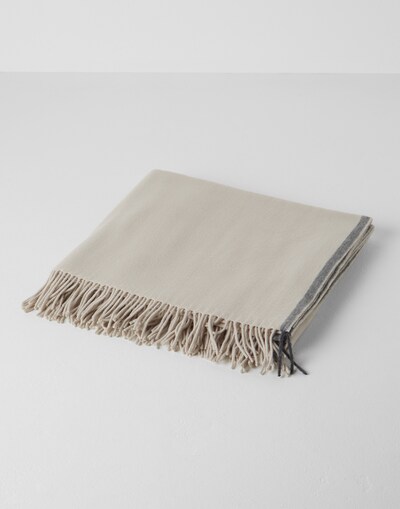 Throws - Front view