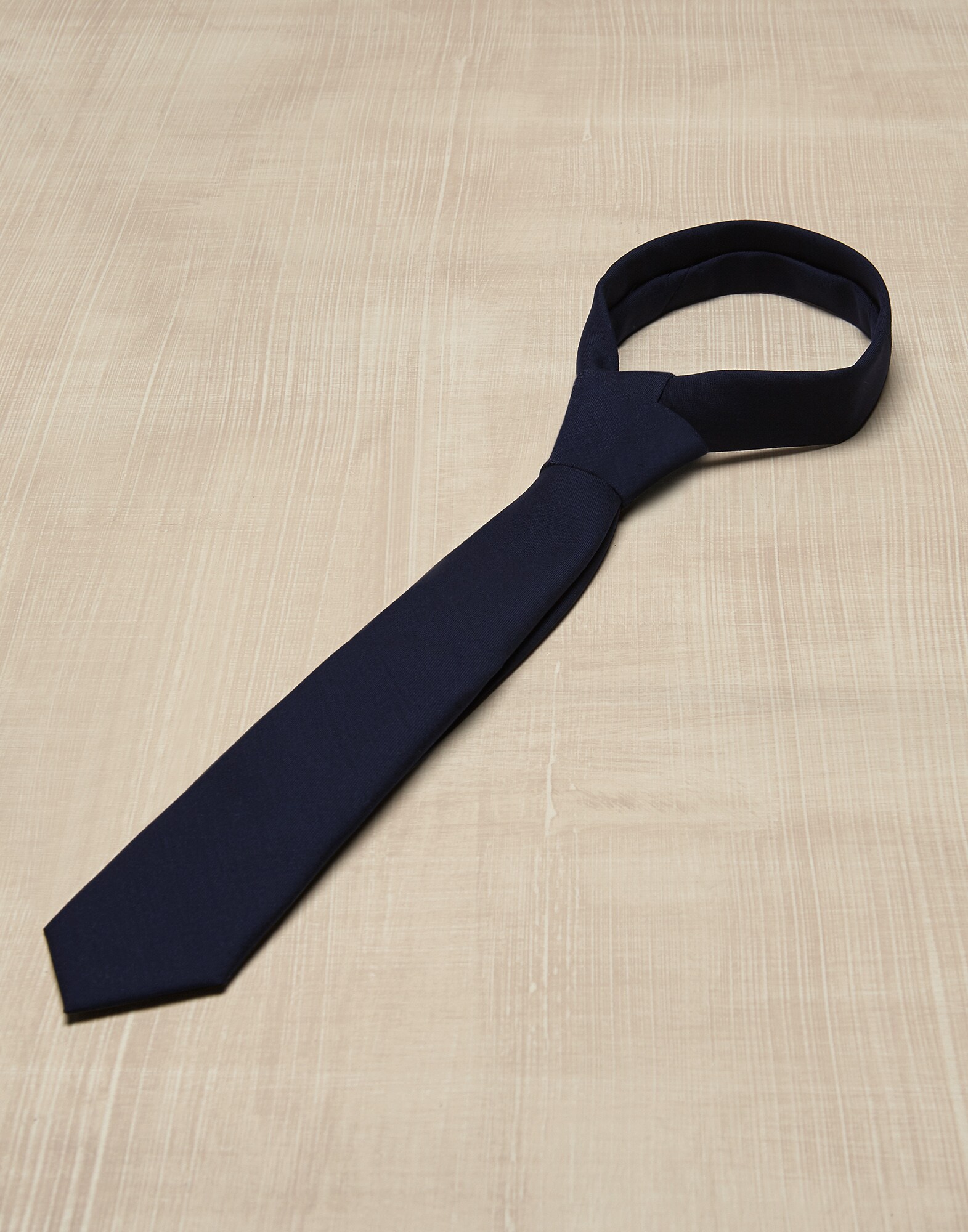 Wool necktie