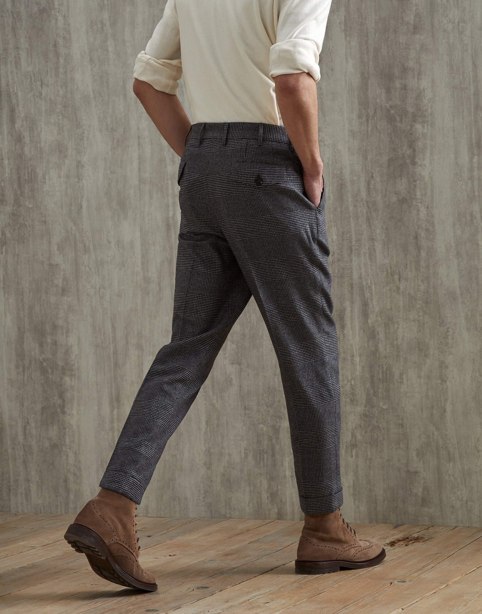 Leisure - Back view