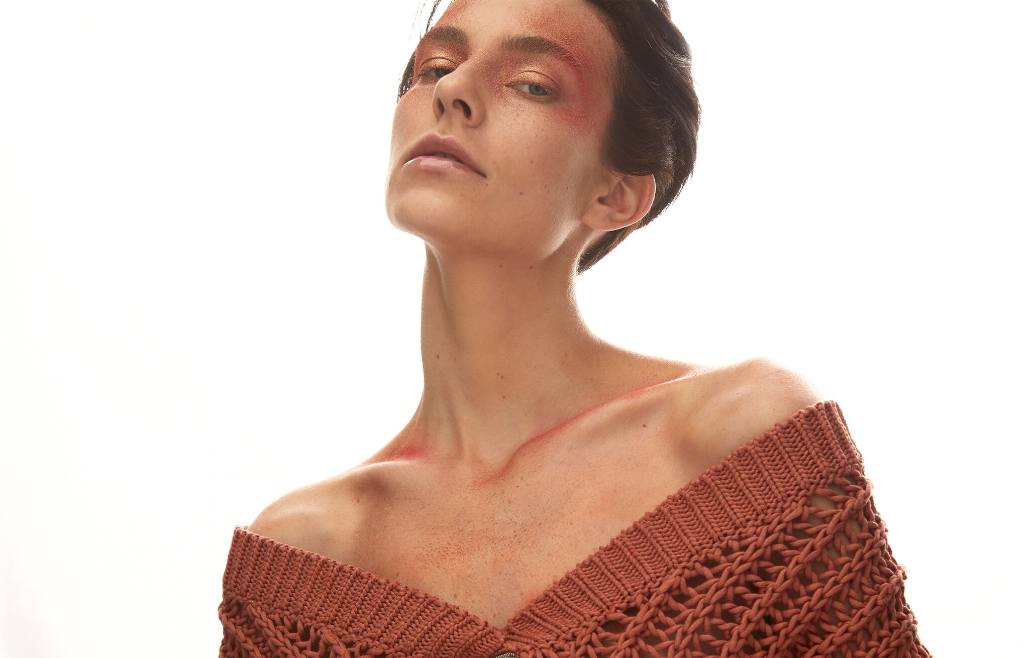 V-neck - Horizontal view