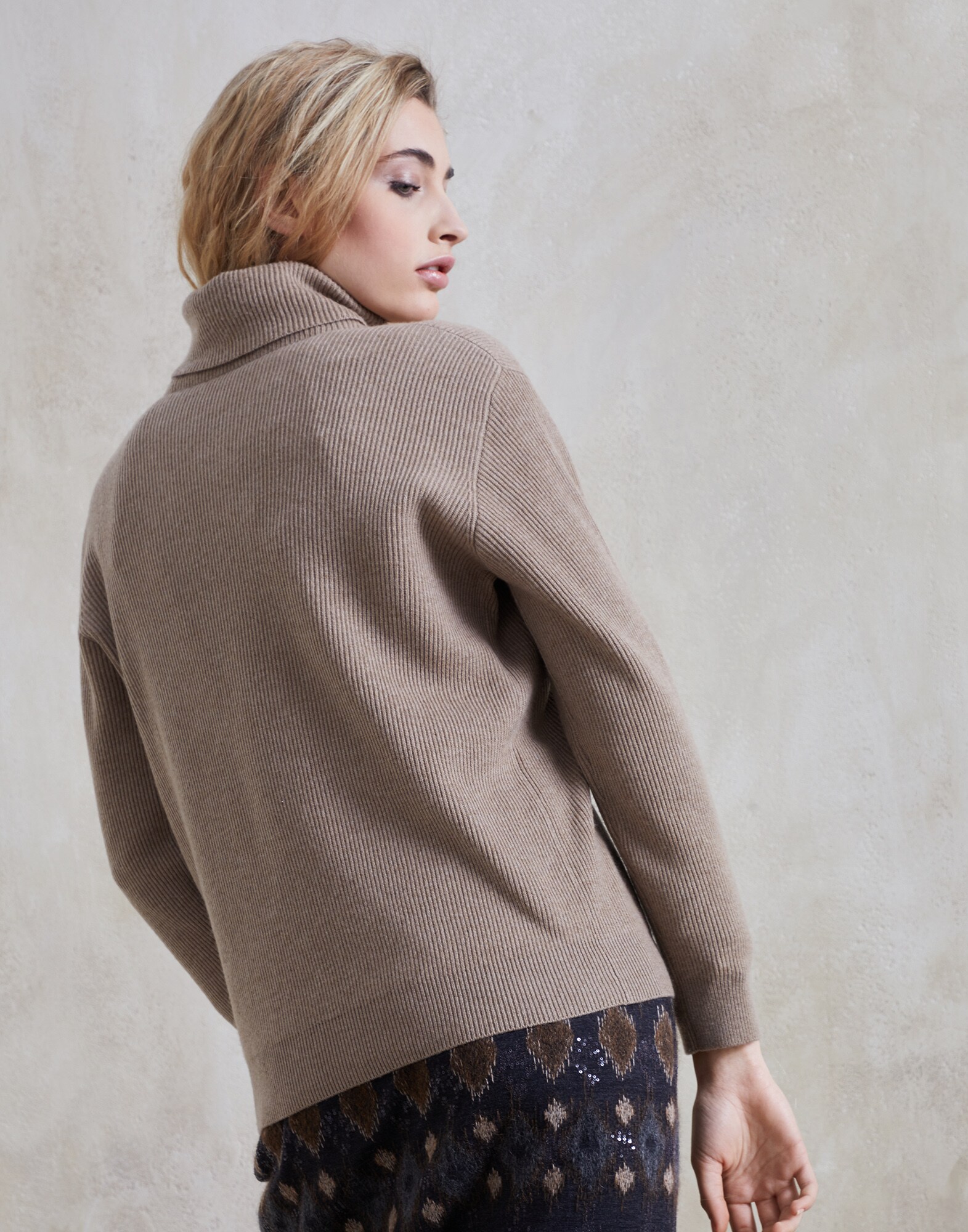Turtleneck - Back view