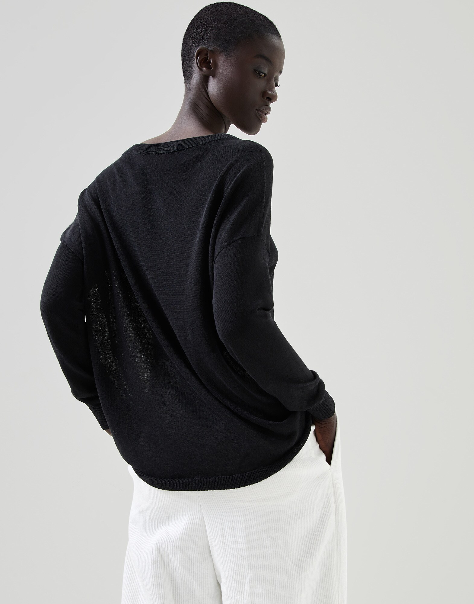 V-neck - Back view