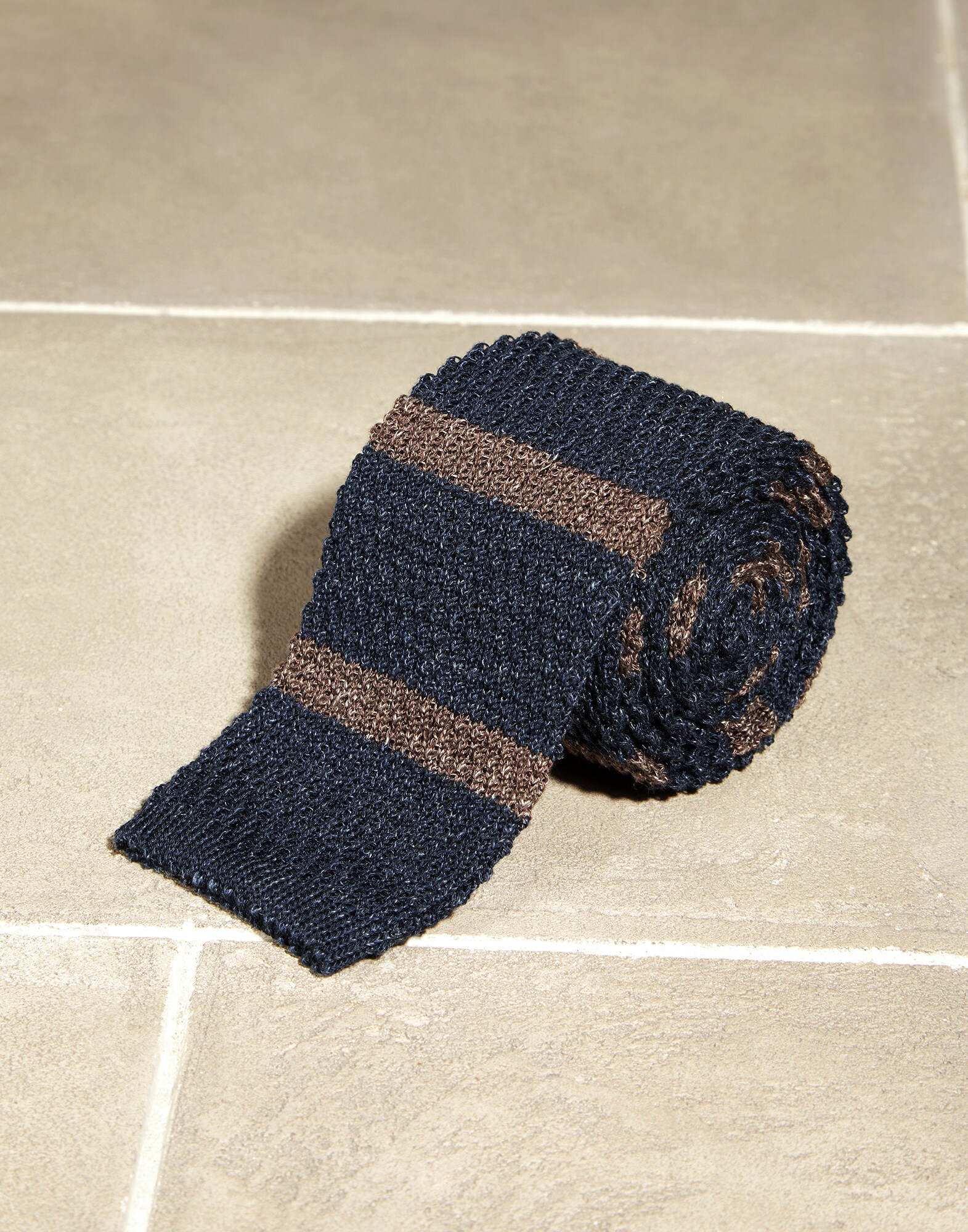 Tie - Back