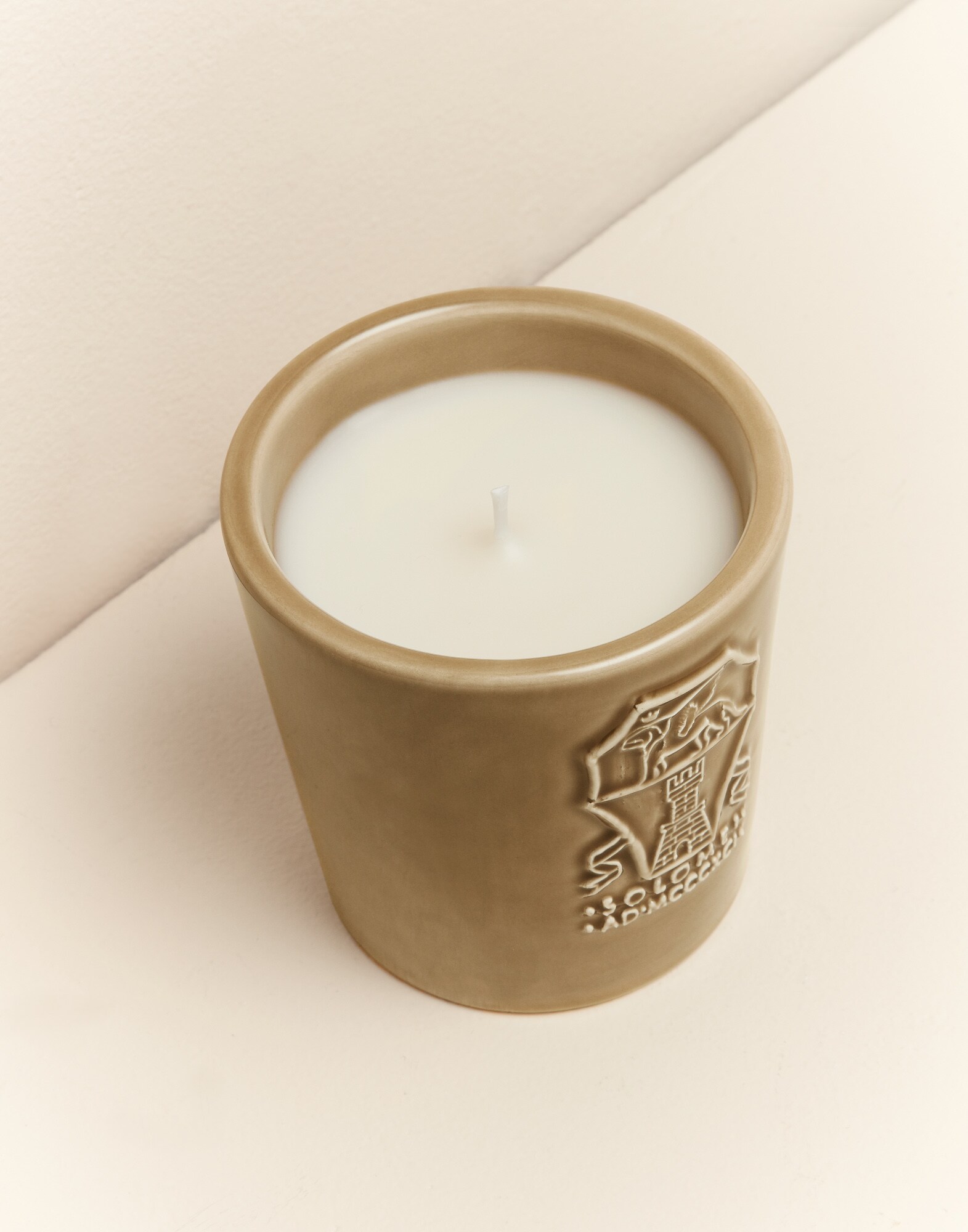 Candles Beige Lifestyle 2 - Brunello Cucinelli