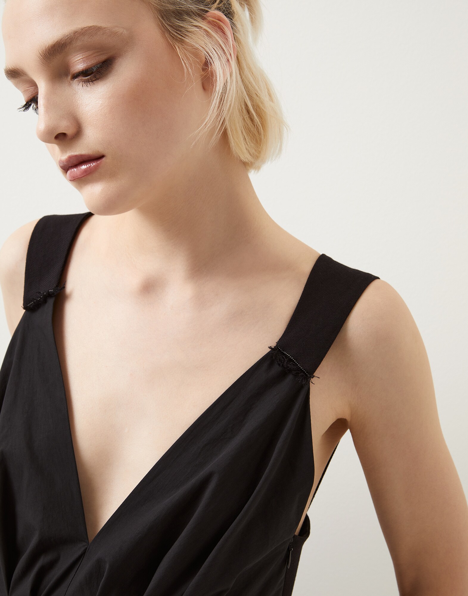 Gown - Detail view