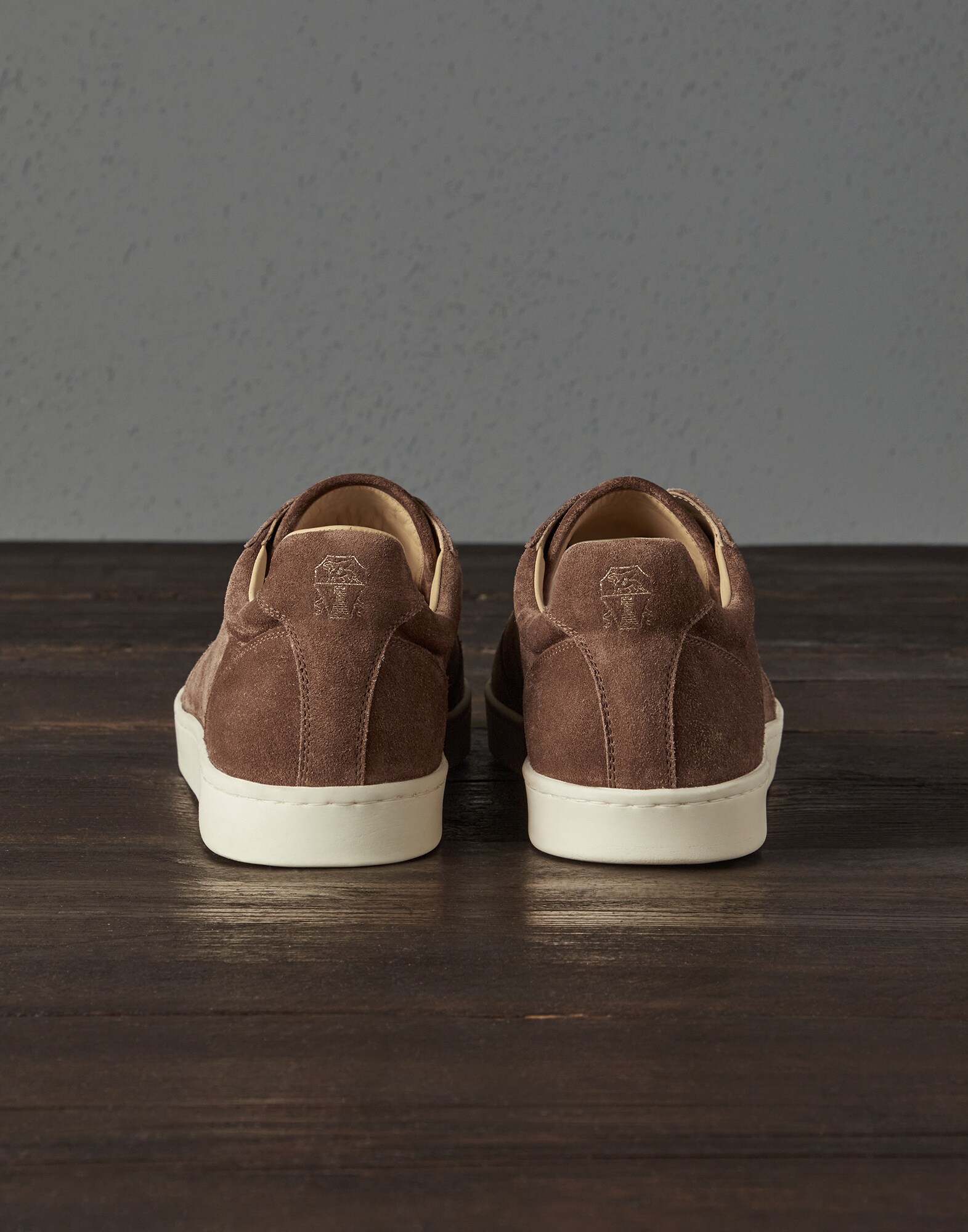 Sneakers - Back view