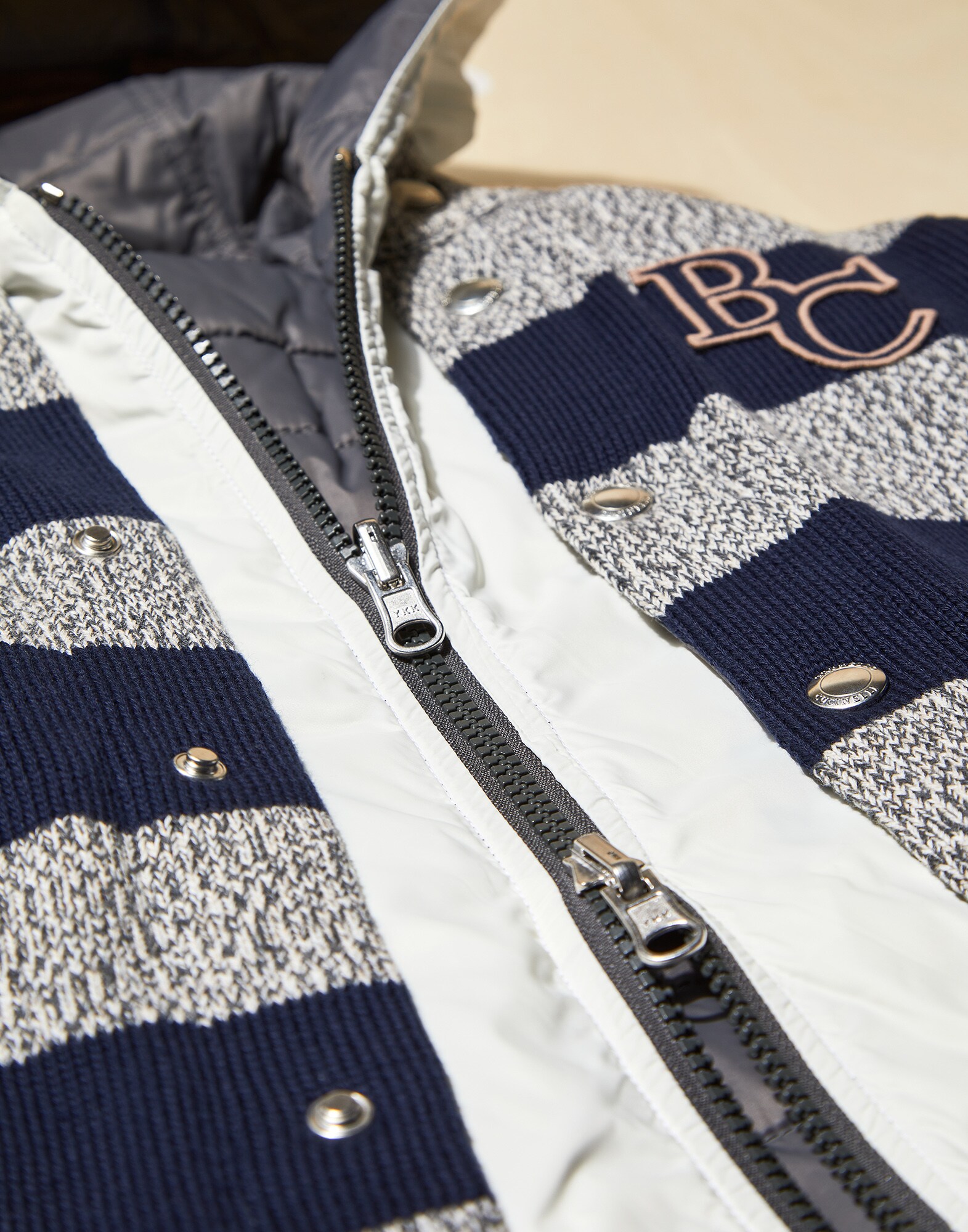 Vêtements Outerwear - Vue détail
