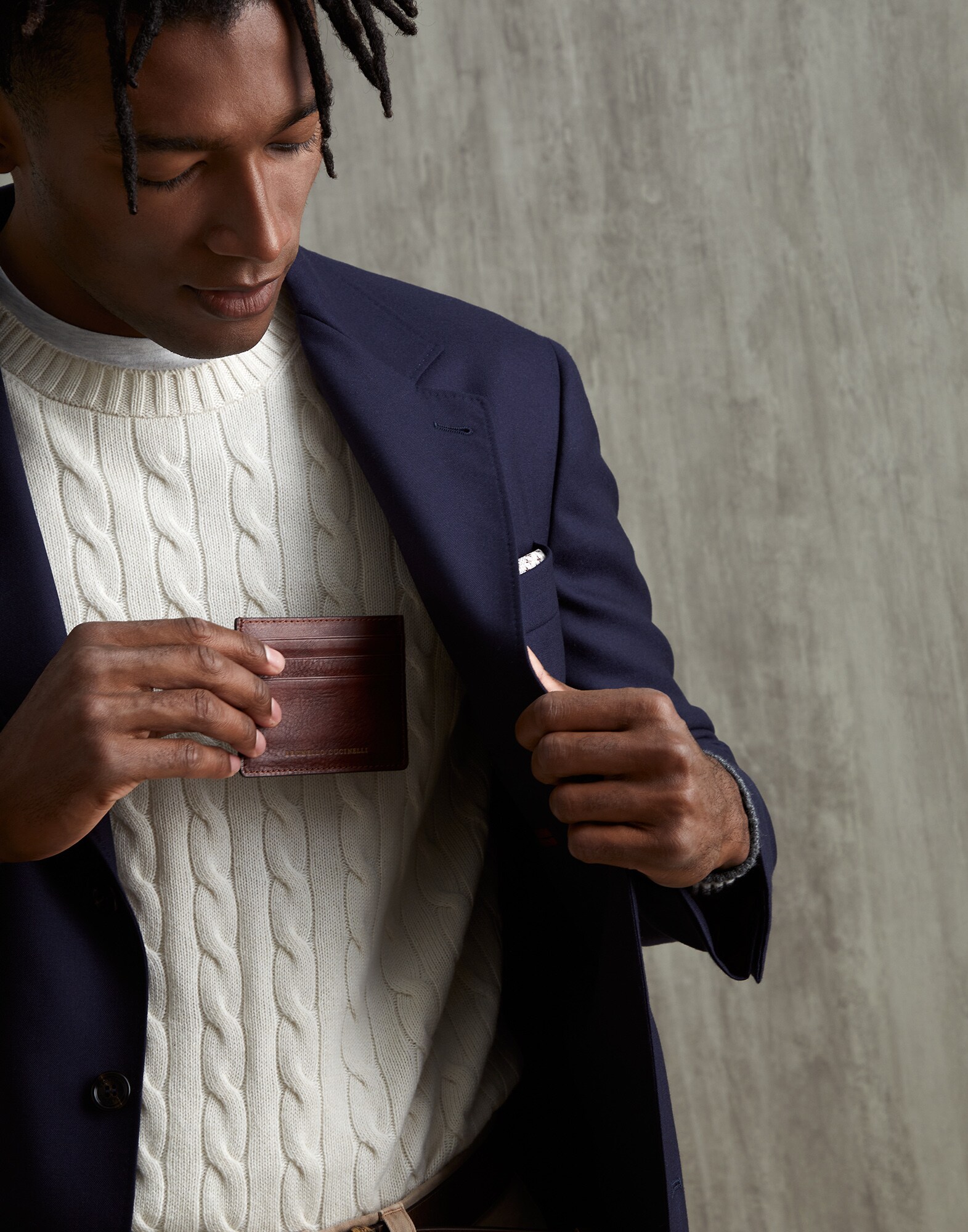 Card Holder - Editorial view