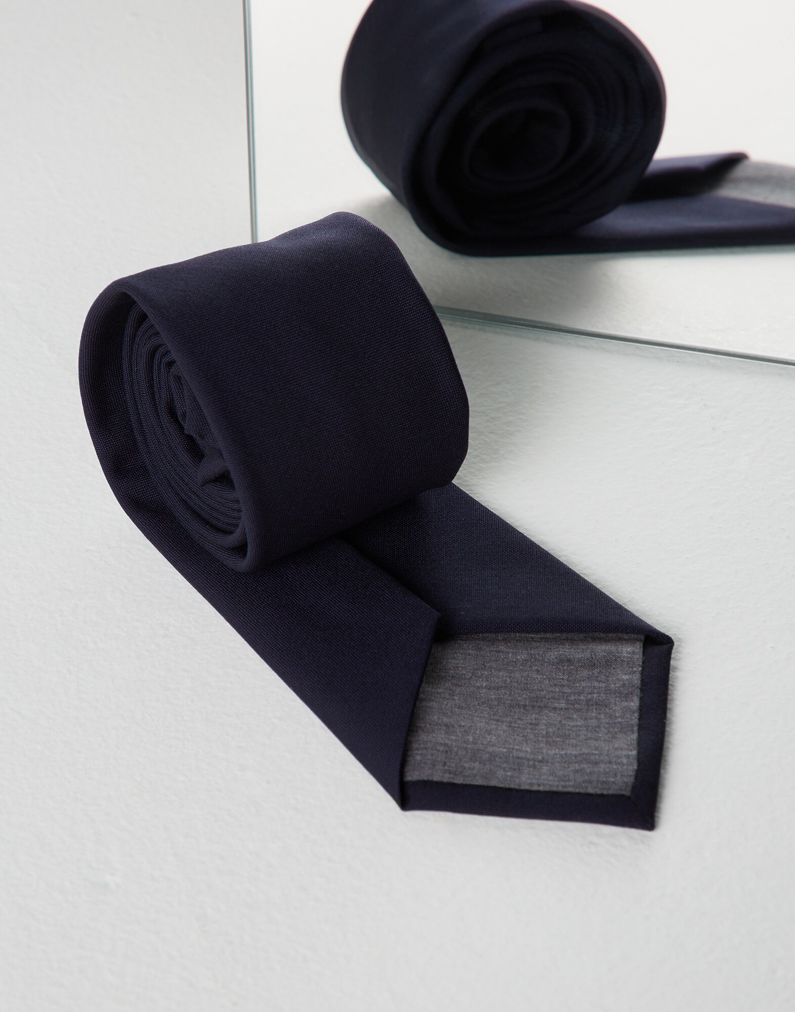 Tie - Detail view