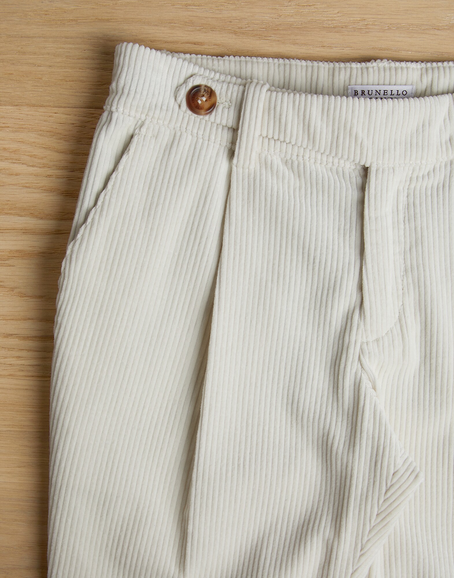 Pants - Detail view