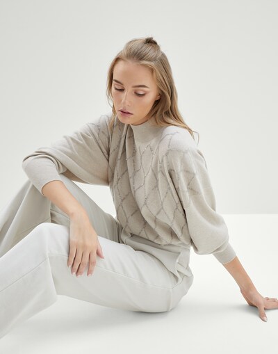 Turtleneck - Editorial view