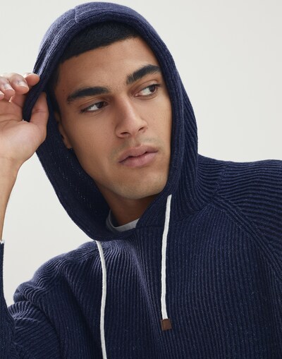 Hooded Sweater - Detail view