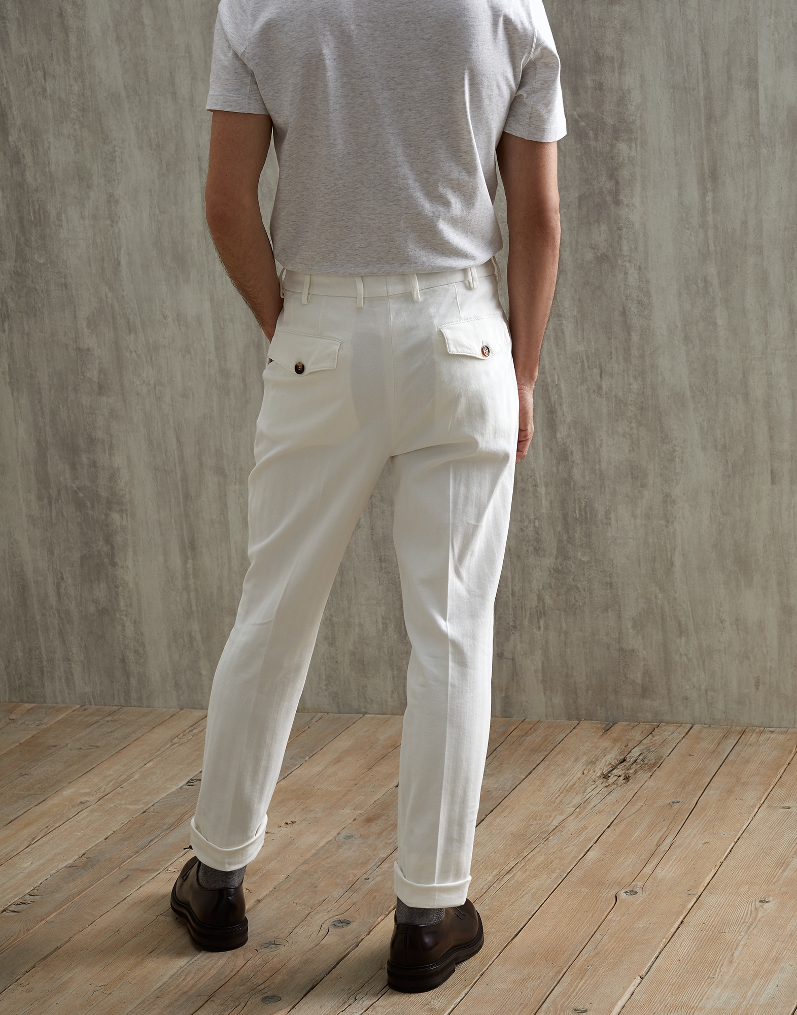 Leisure - Back view