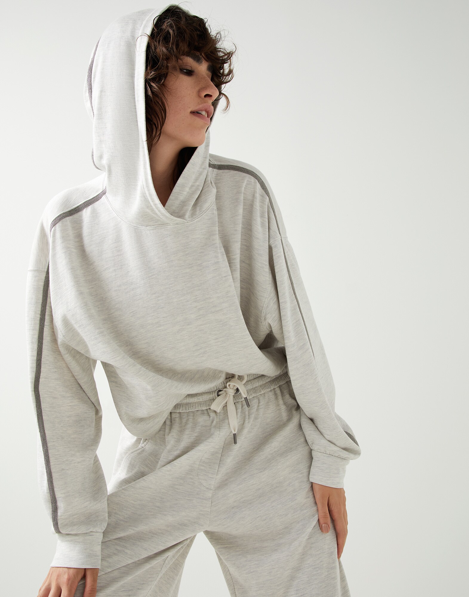 Sweatshirt - Editorial view