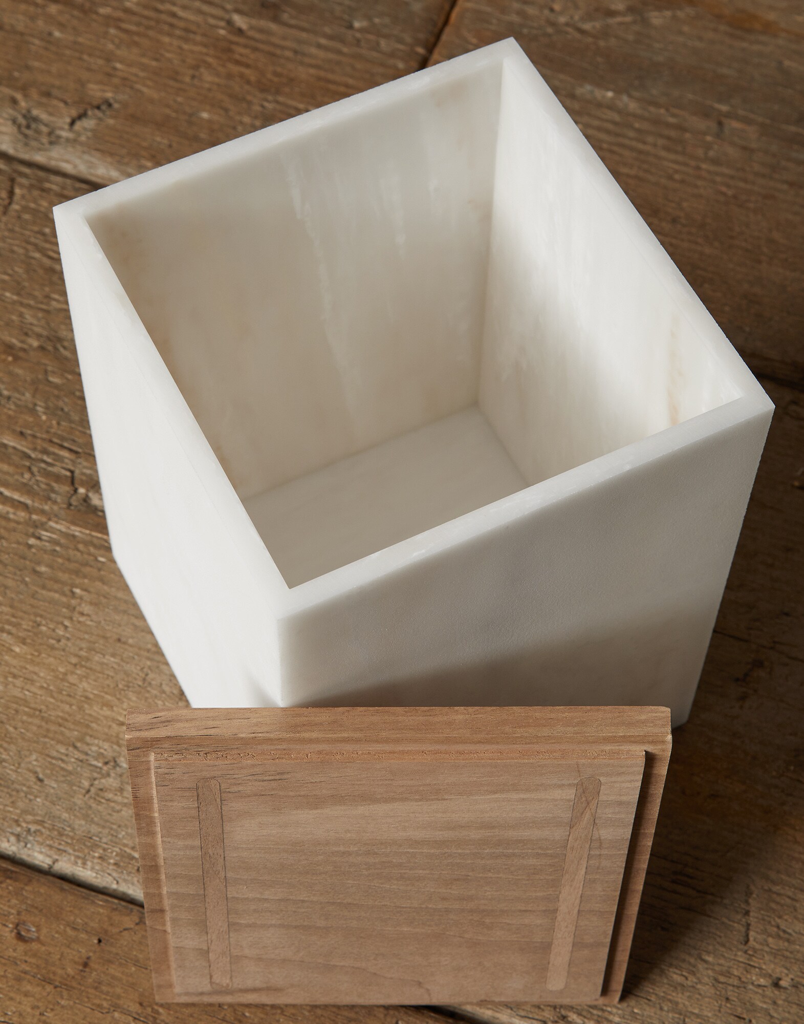Kitchen Utensils White Lifestyle 2 - Brunello Cucinelli