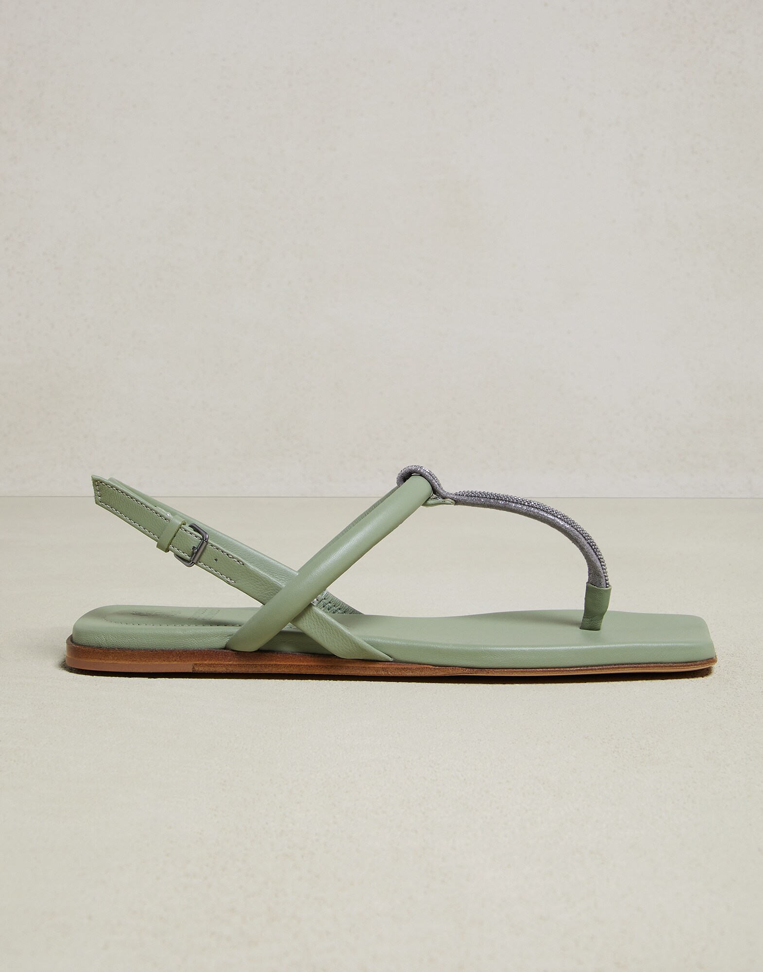 Sandals with Fastening - Full look