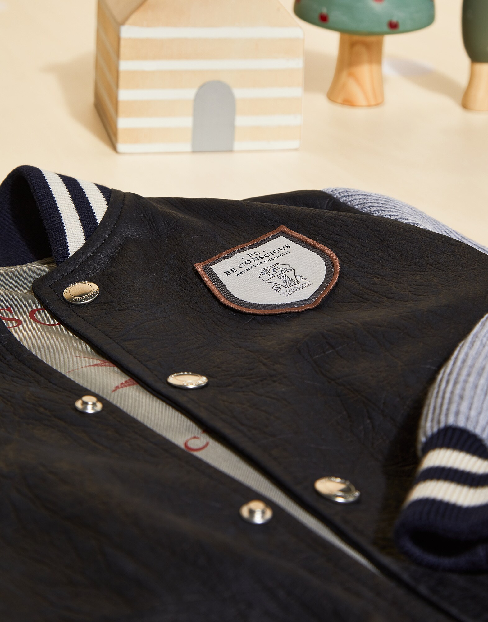 Leather - Detail view