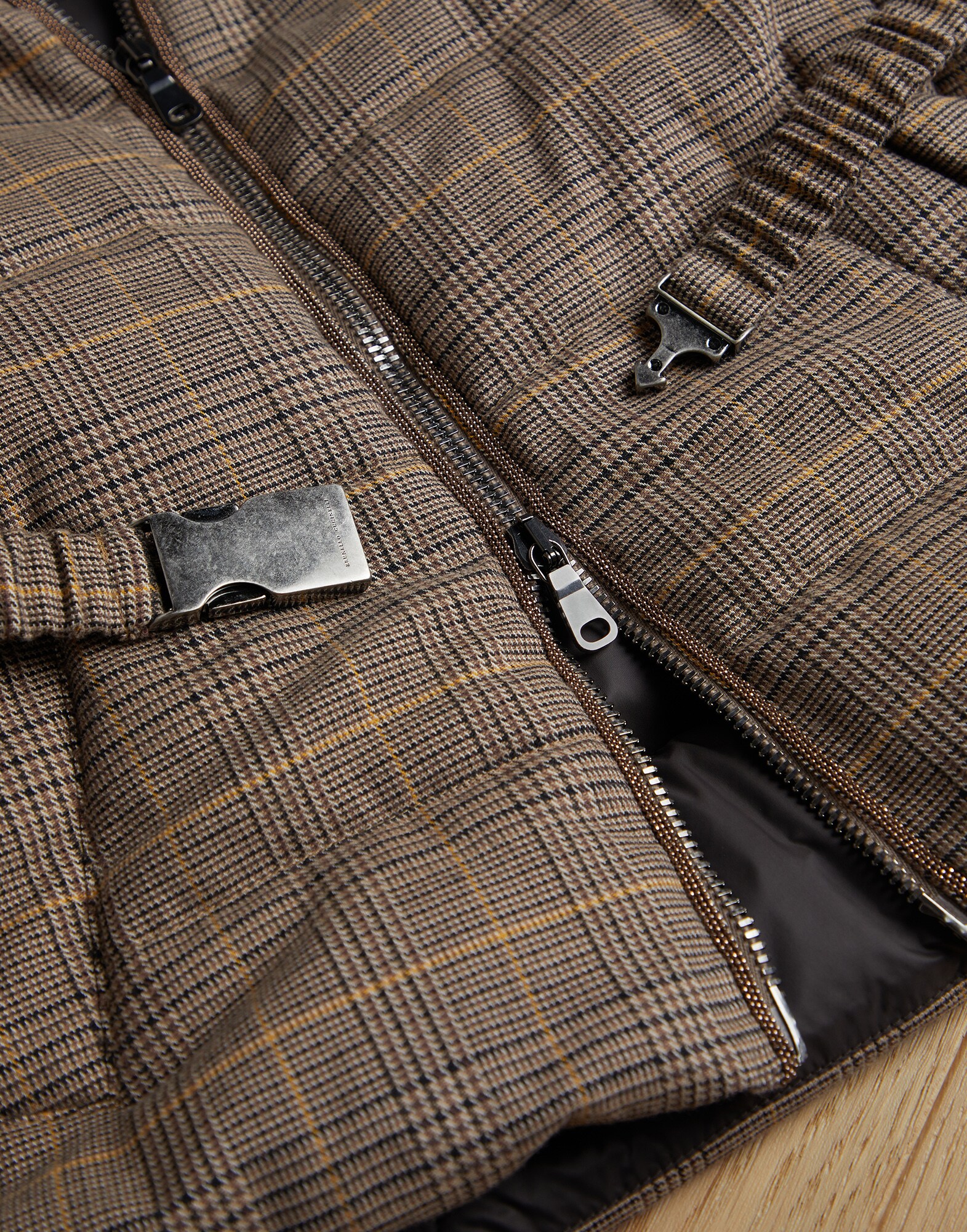 Down Jacket - Detail view