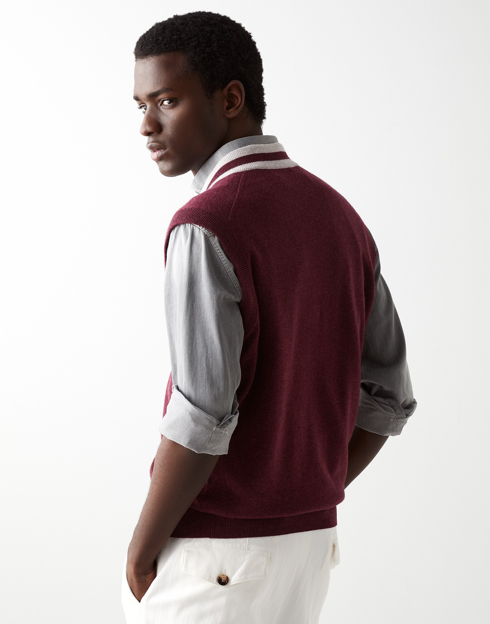 V-neck - Back view