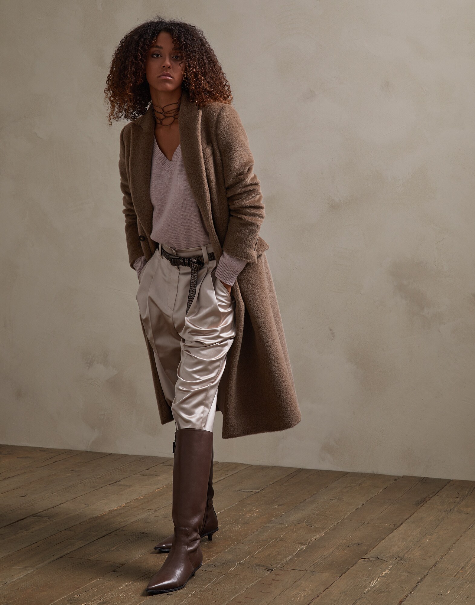 V-neck Sweater - Full look