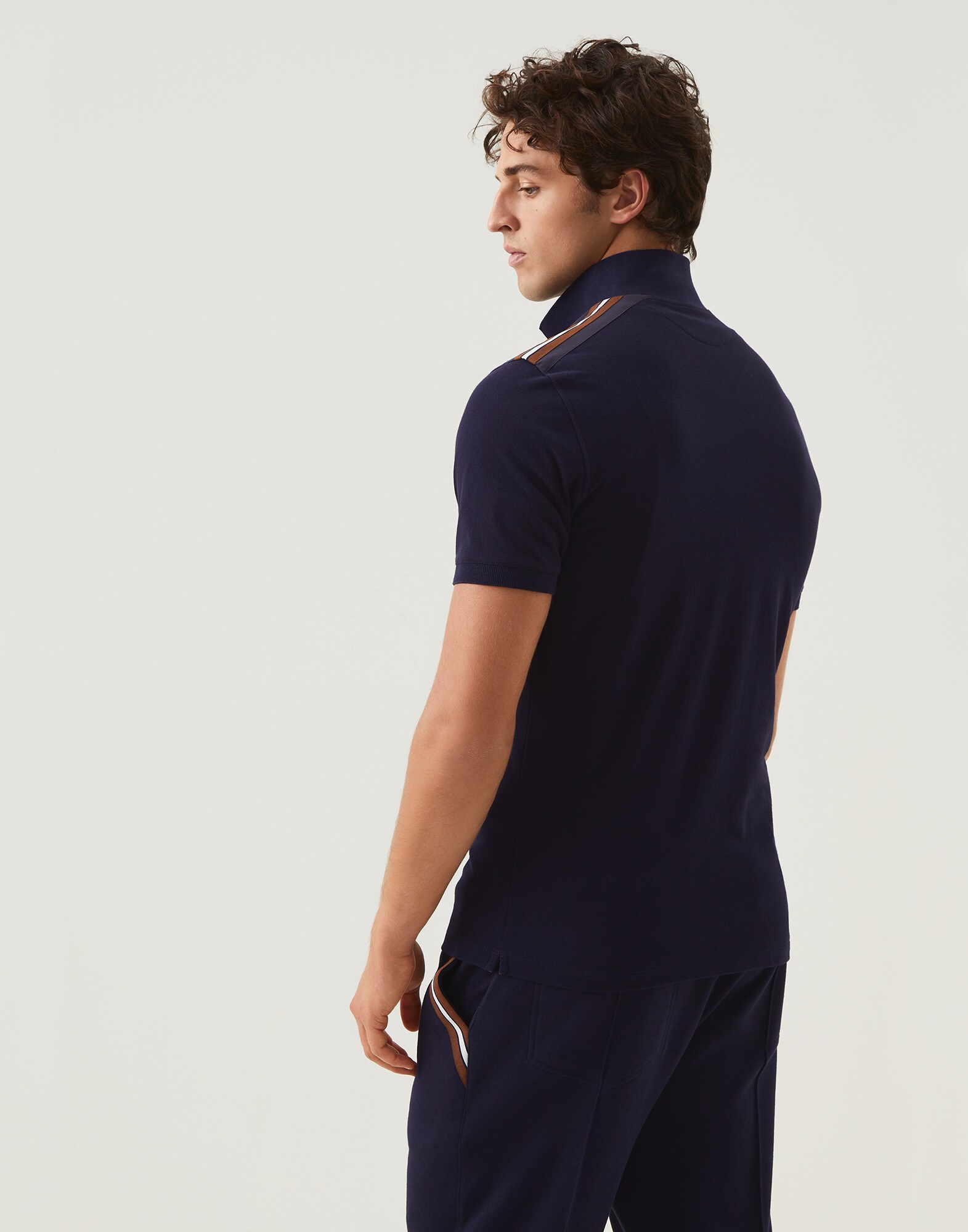 Polo - Back view