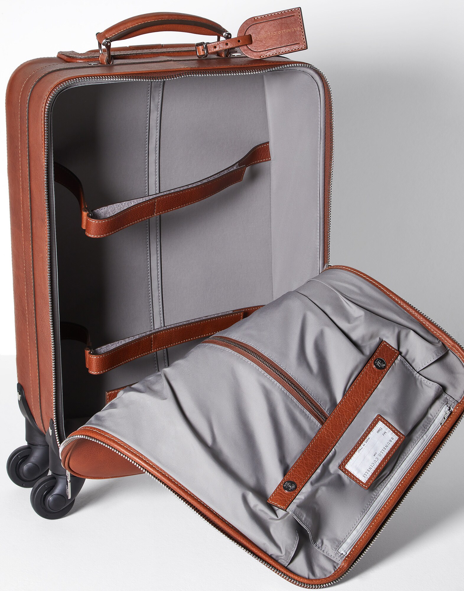 Wheeled Luggage - Look