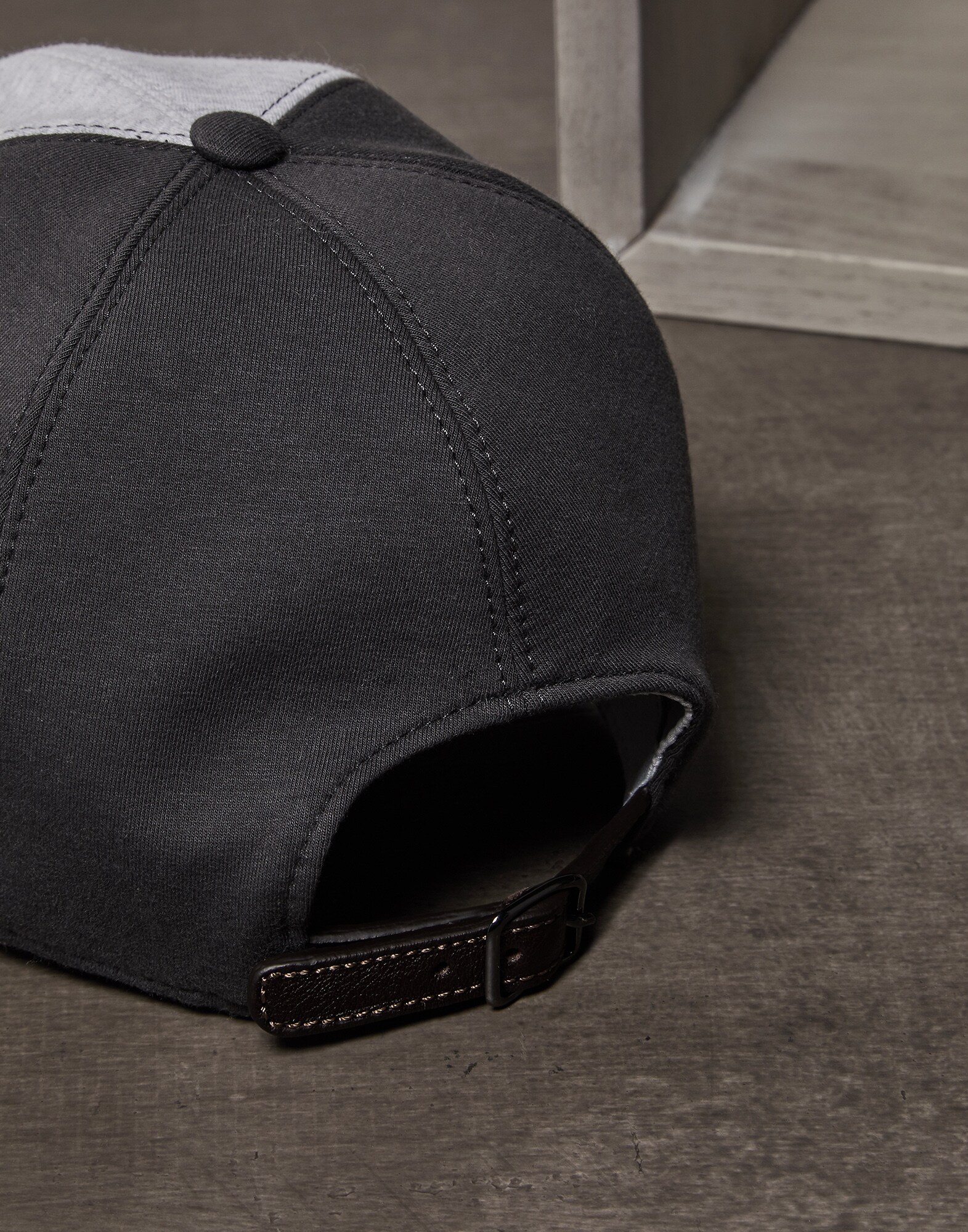 Hats & Caps - Detail view