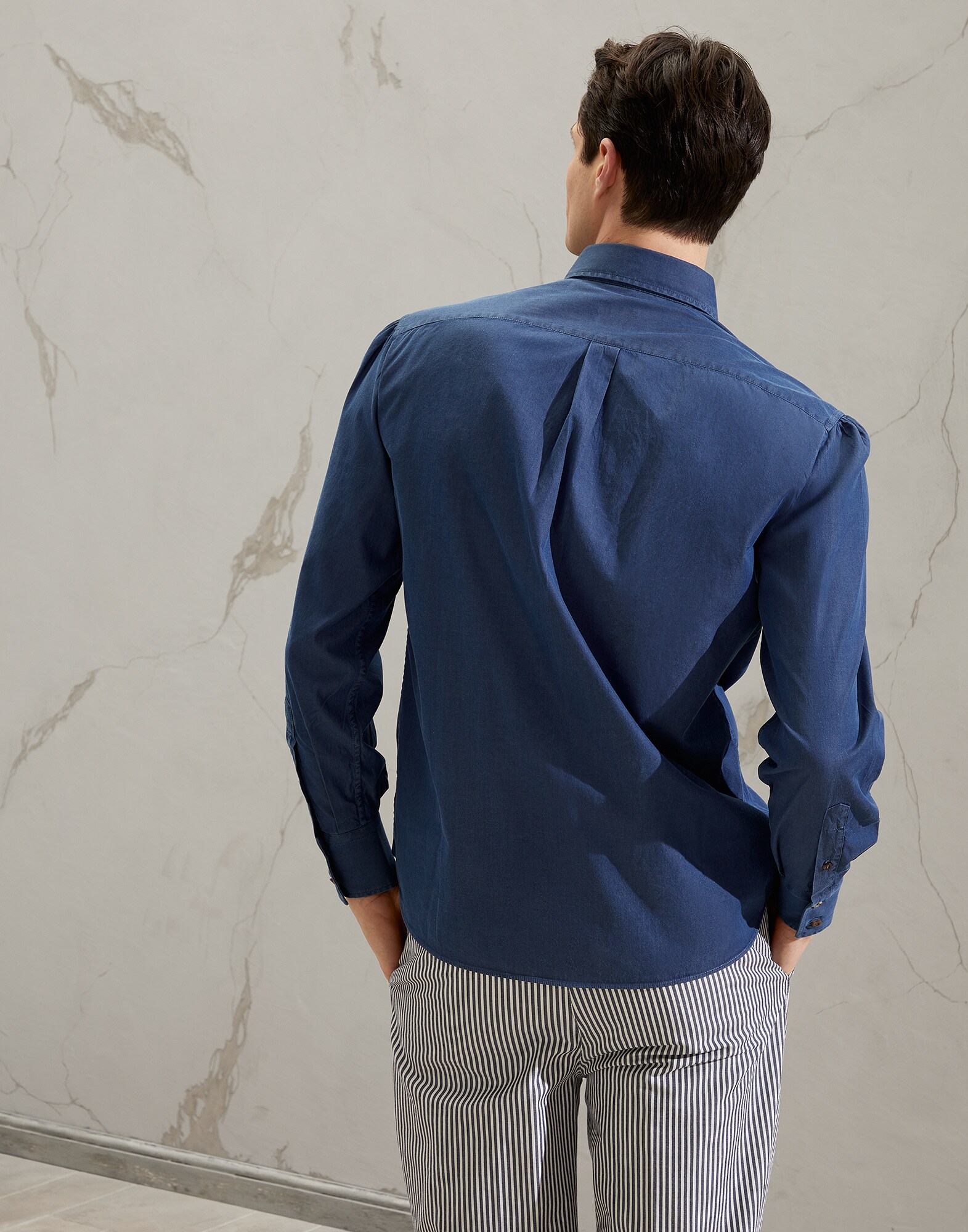 Basic - Back view