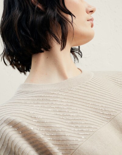 Crewneck - Detail view