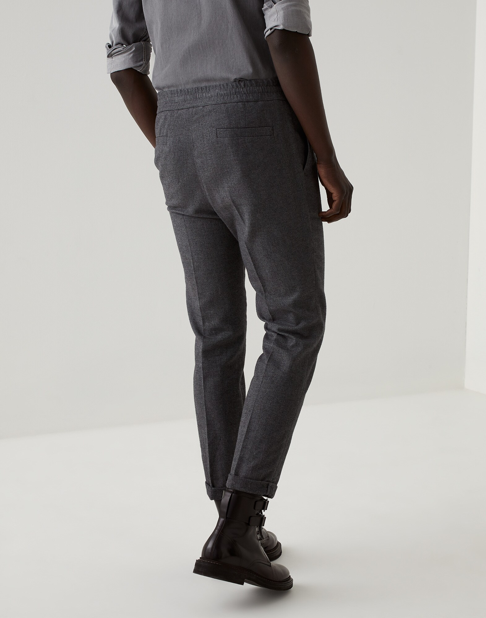 Leisure - Back view
