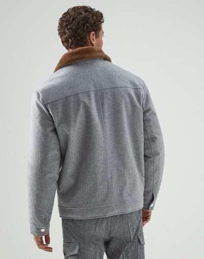 Outerwear - Vista trasera