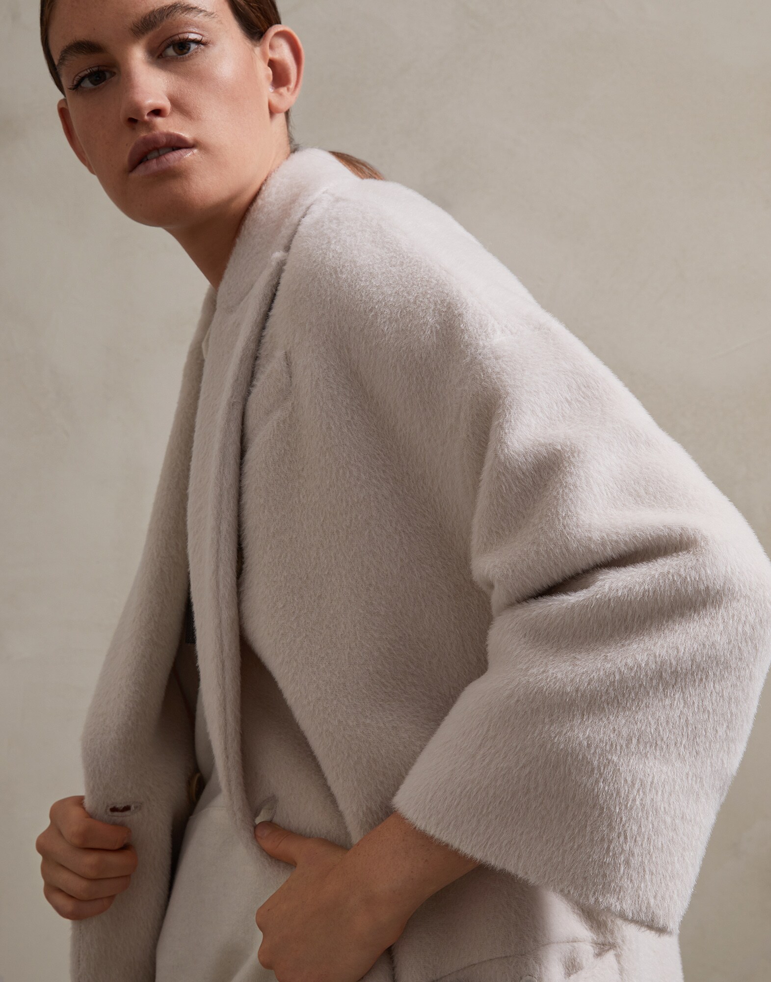 Mantel - Editorial