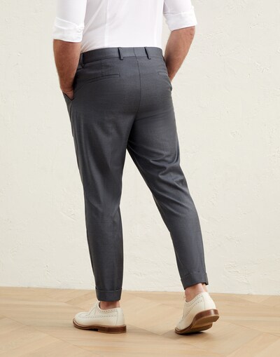 Pleated - Back view
