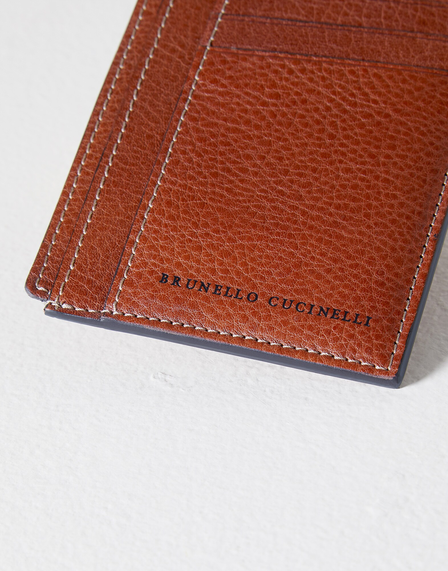 Card Holder - Detail view