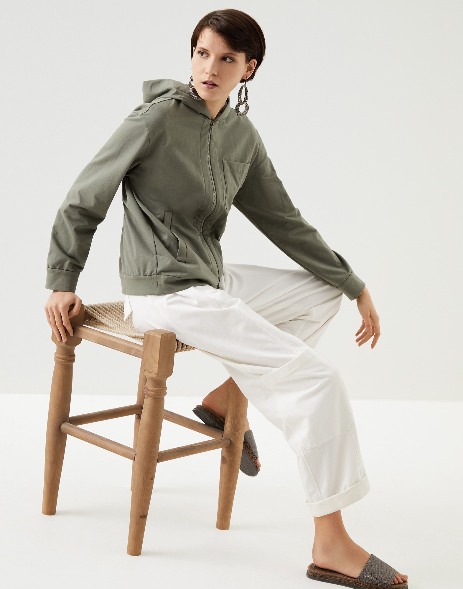 Sweatshirt - Editorial view