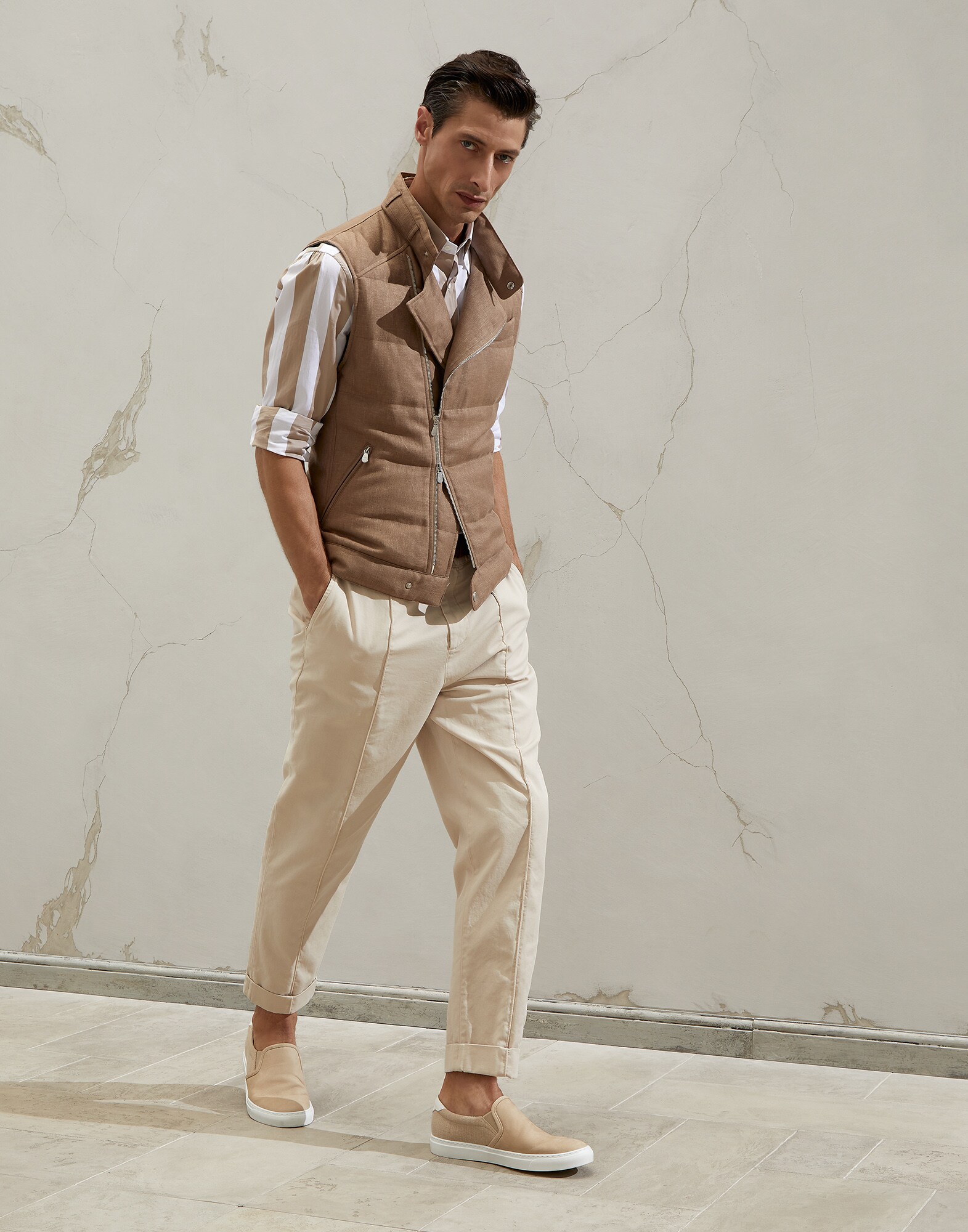 Down Sleeveless Jacket - Look