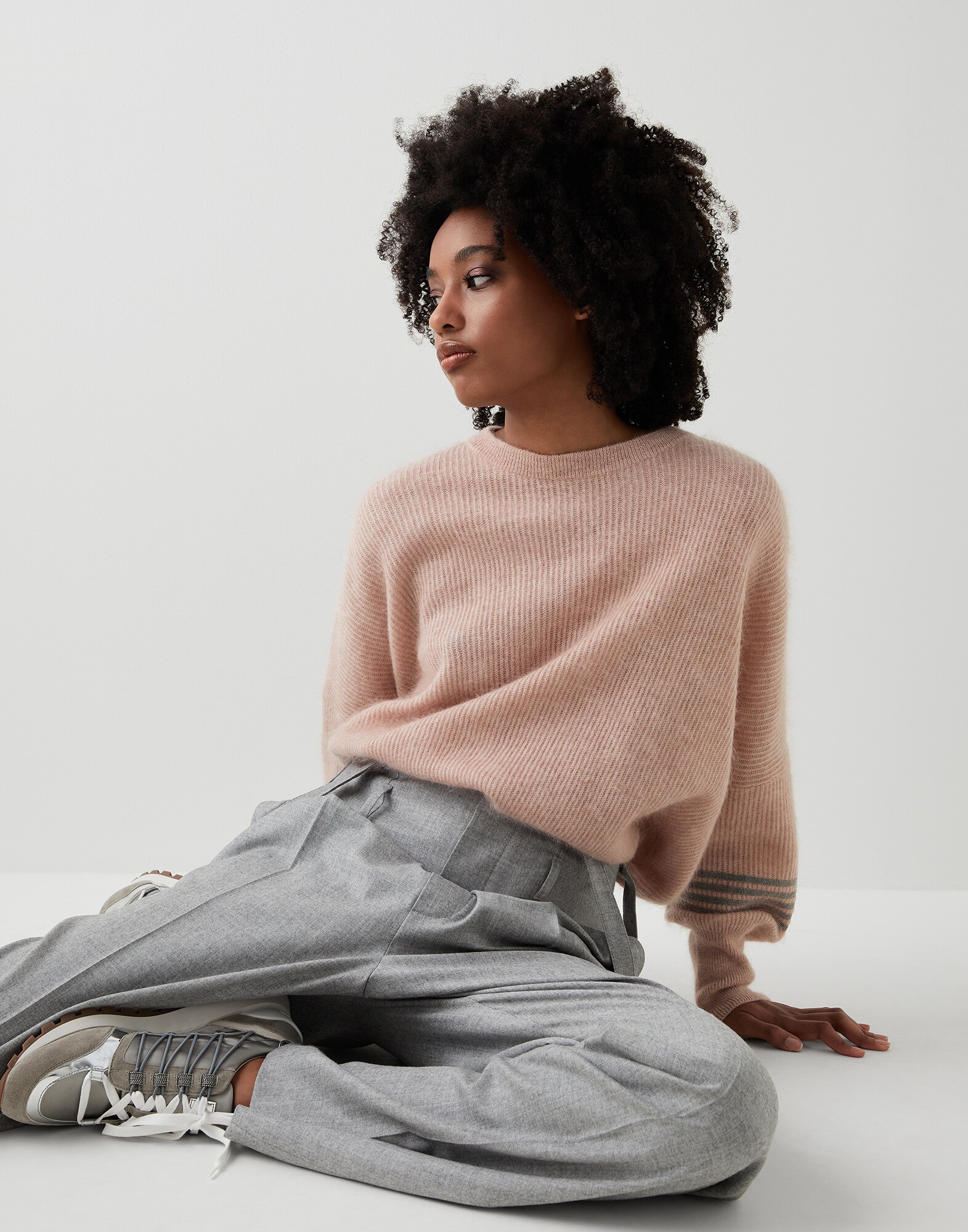 Crewneck - Editorial view
