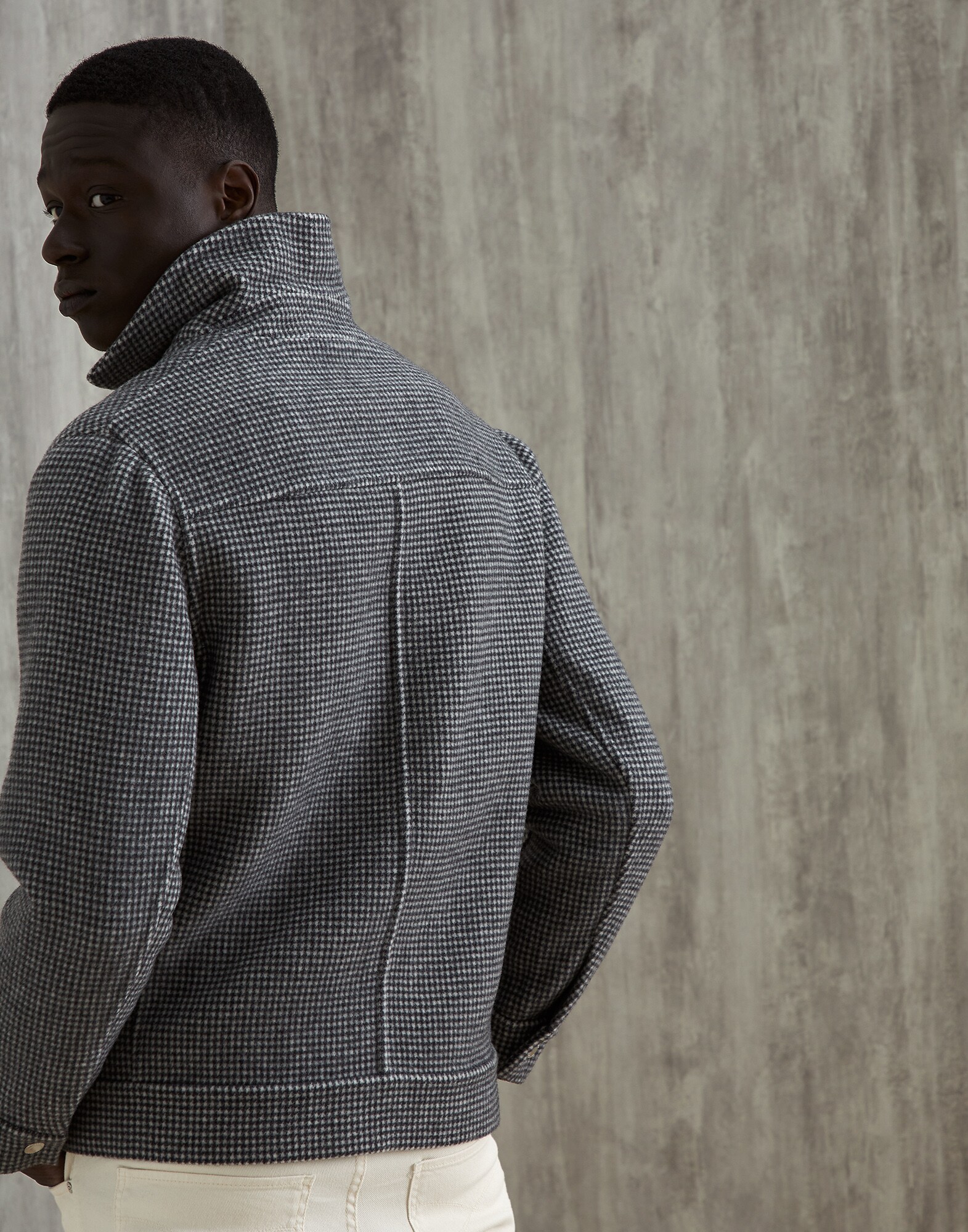 Outerwear - Vista trasera