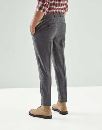 Flat front - Back view