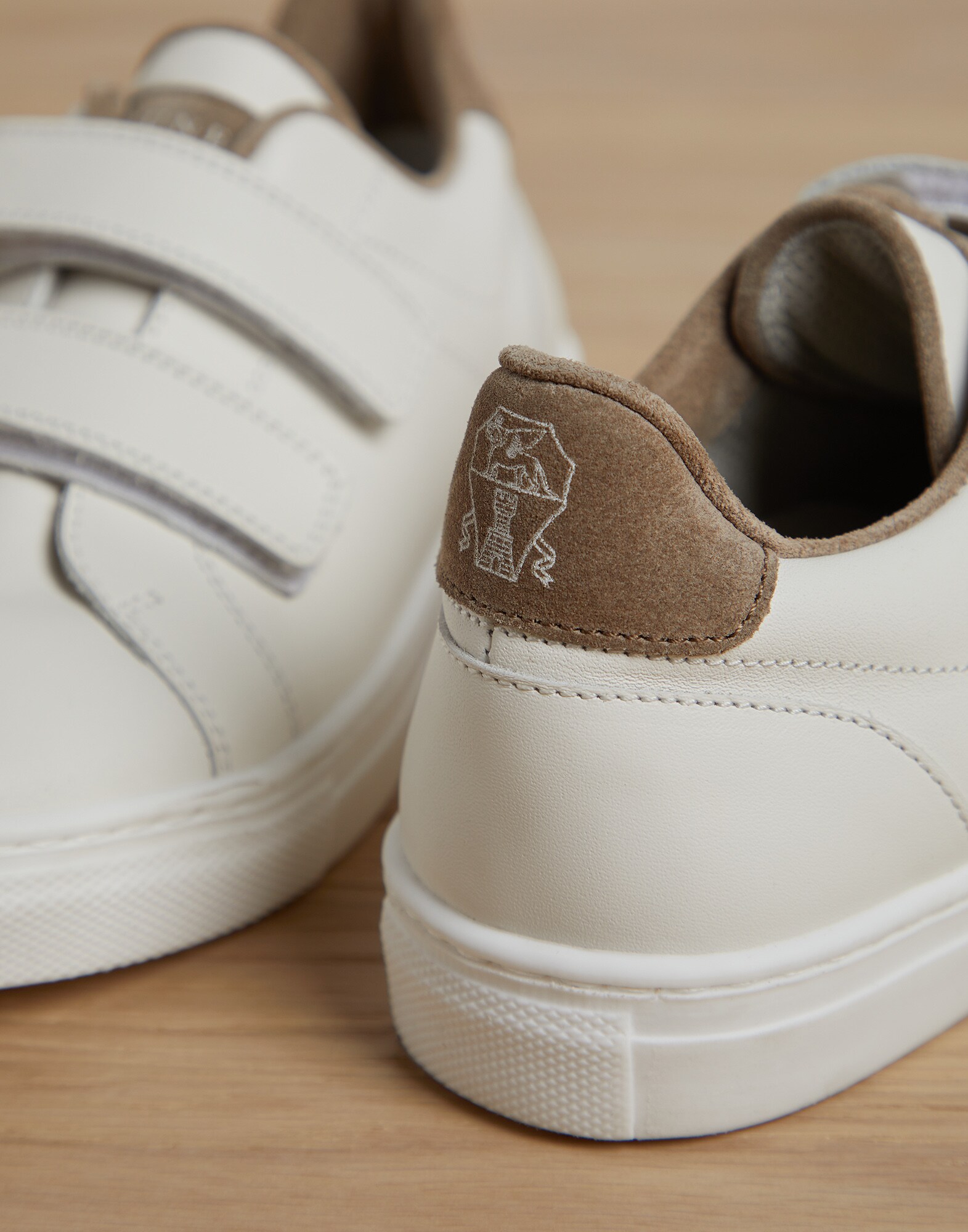 Sneakers - Detail view