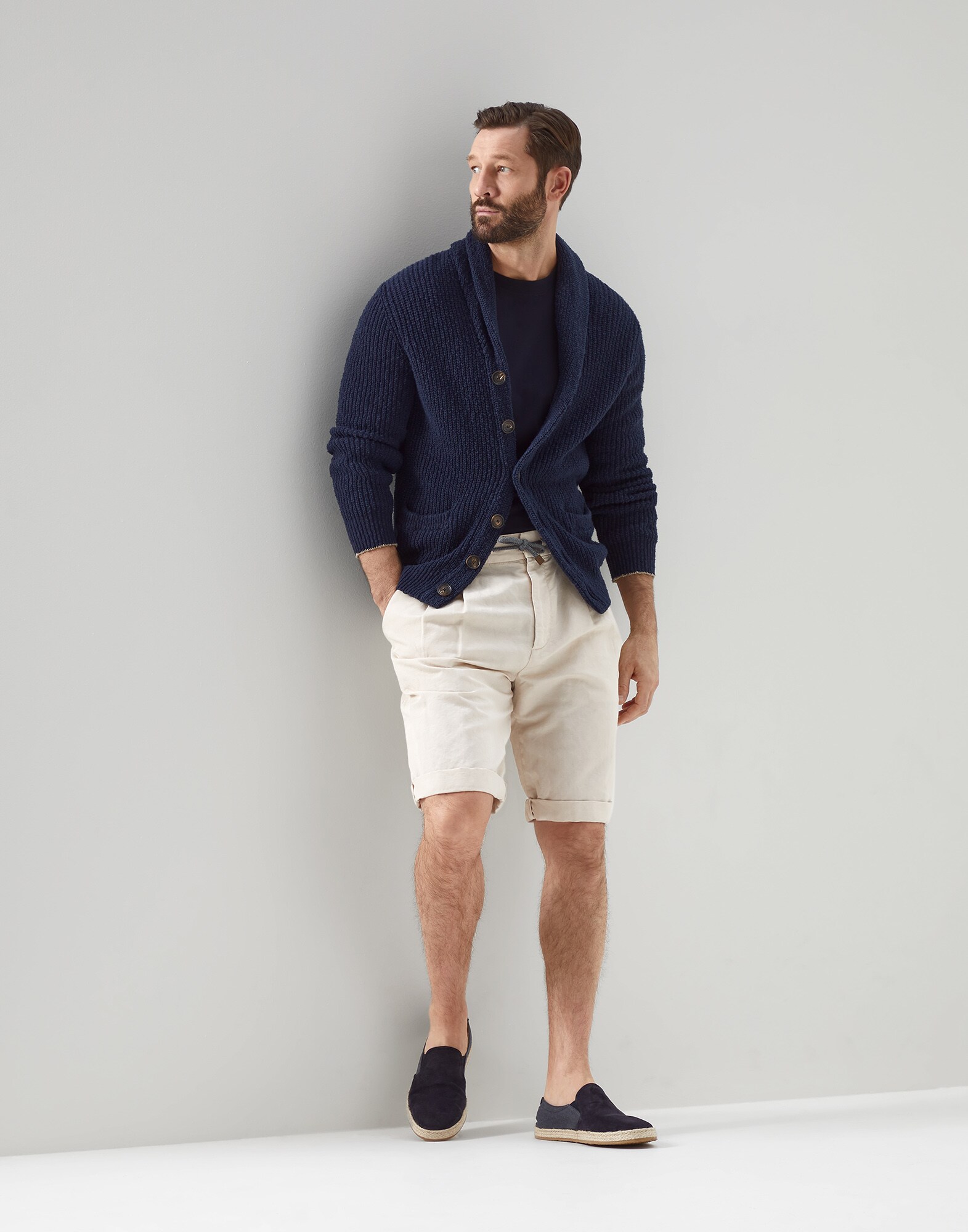 Bermuda Shorts - Full look