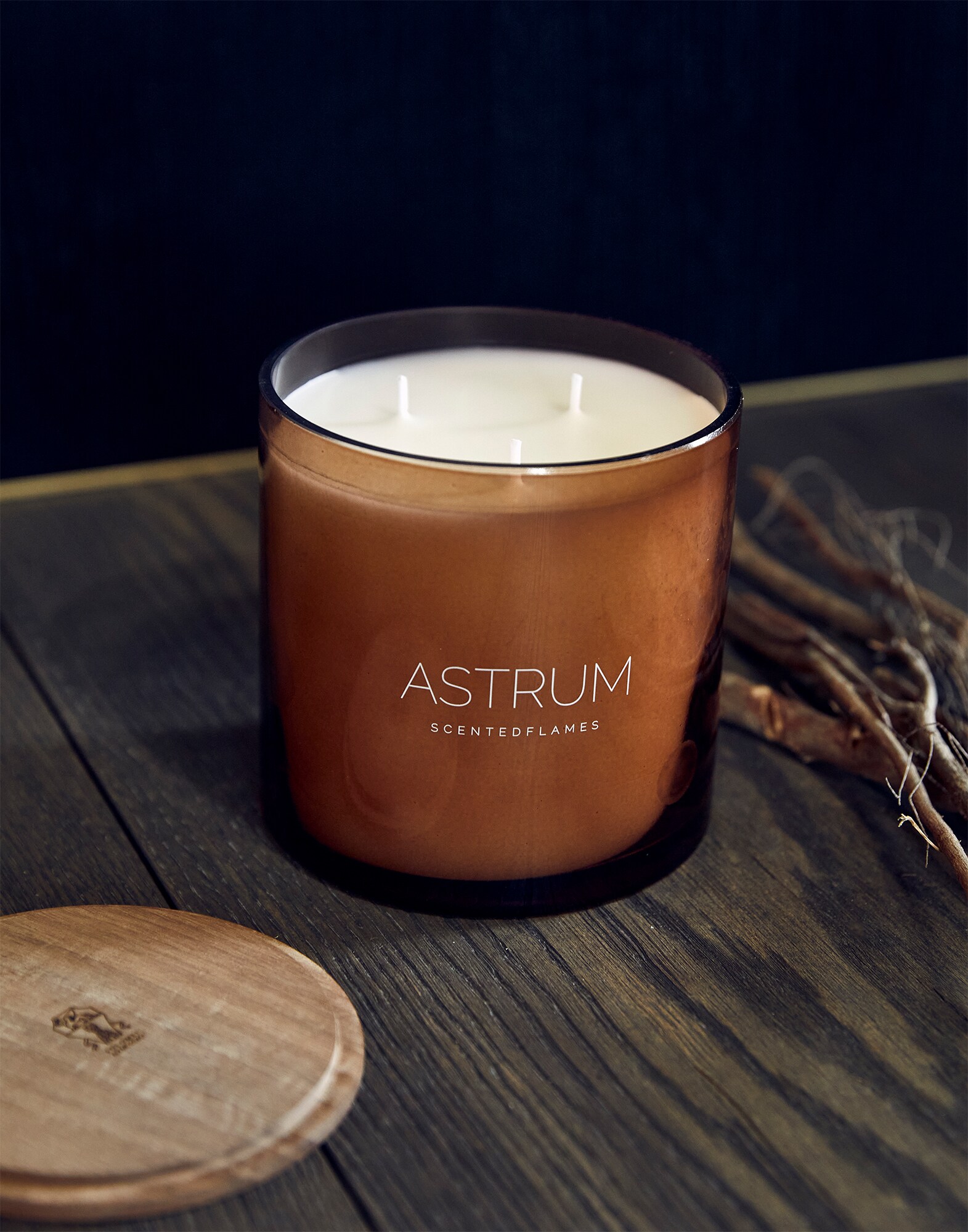 Candles Mars Orange Lifestyle 0 - Brunello Cucinelli