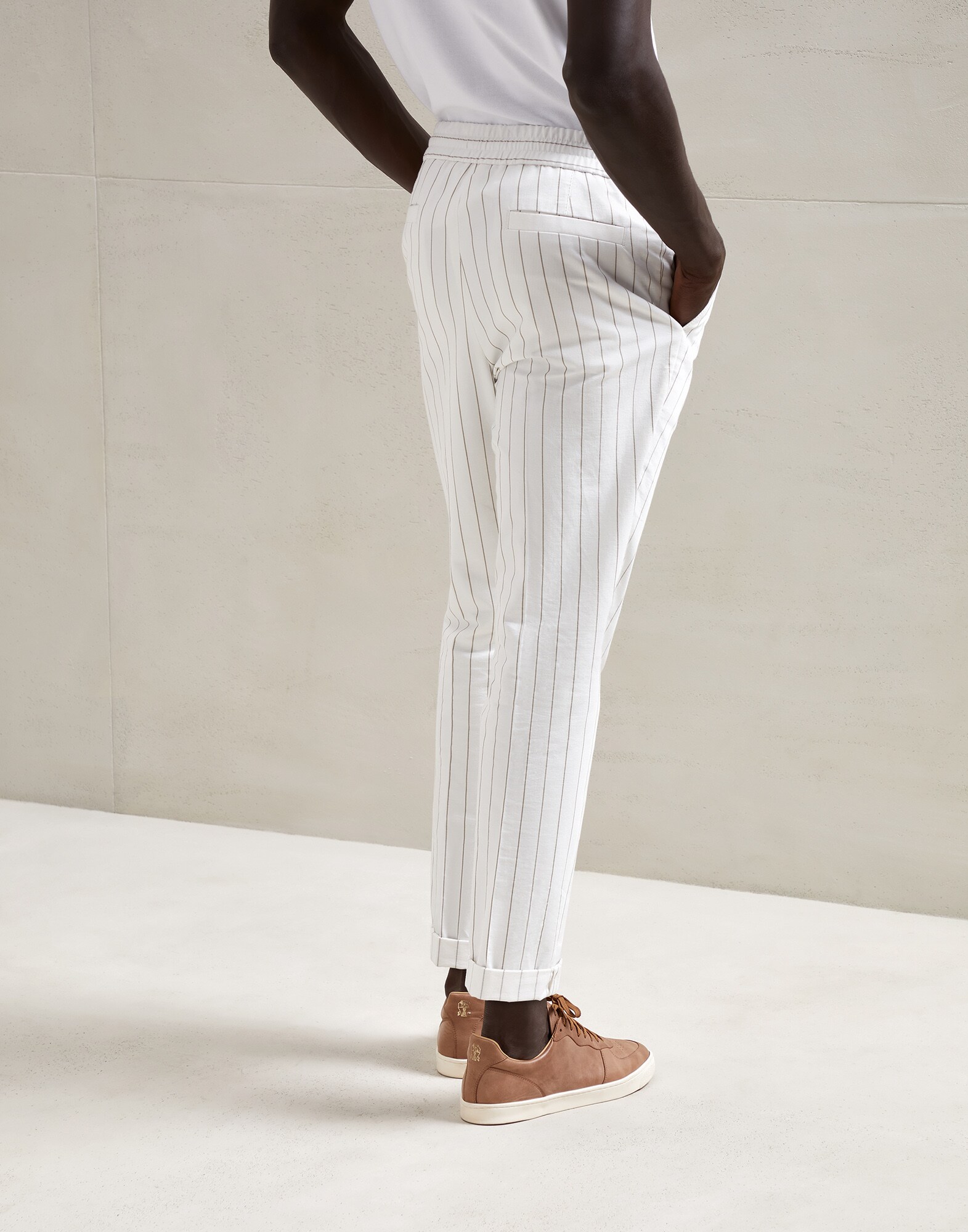 Leisure - Back view